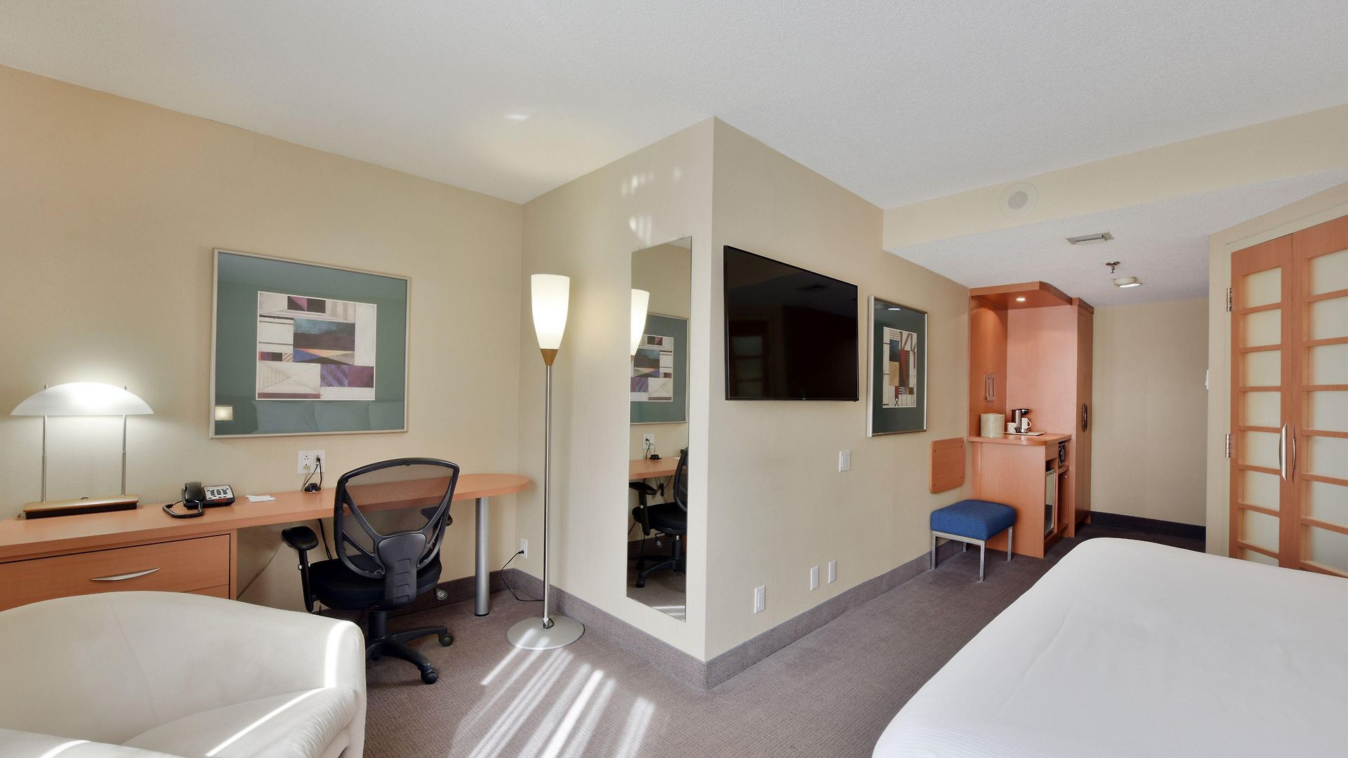 Doubletree By Hilton Downtown Ottawa