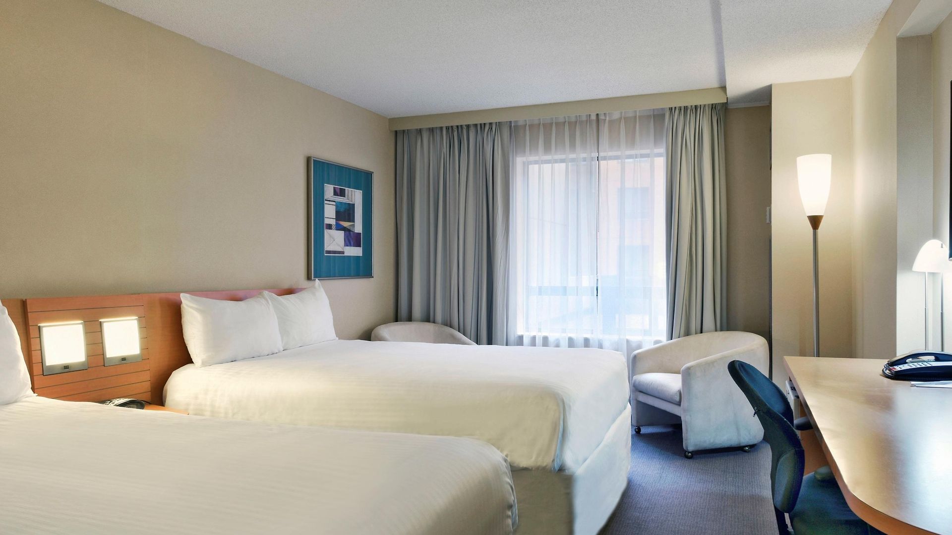 Doubletree By Hilton Downtown Hotel 4*
