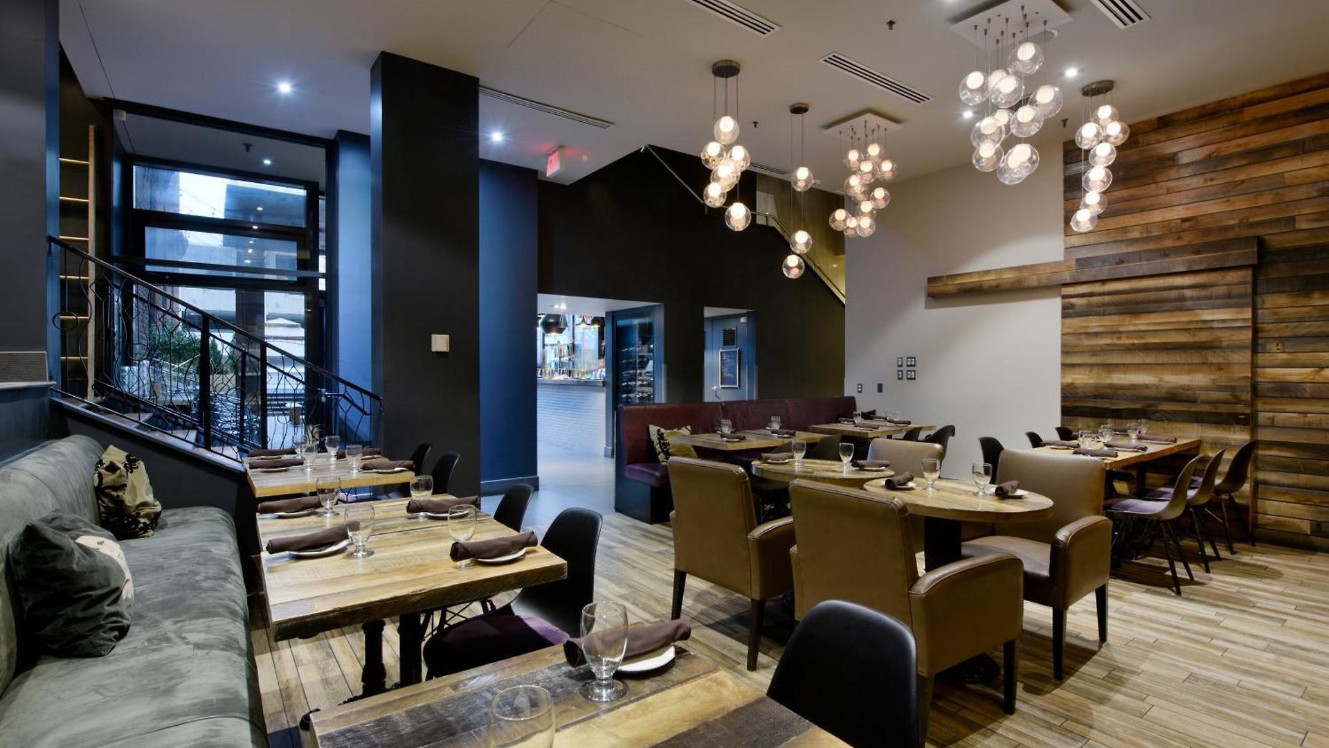 Doubletree By Hilton Downtown Hotel 4*