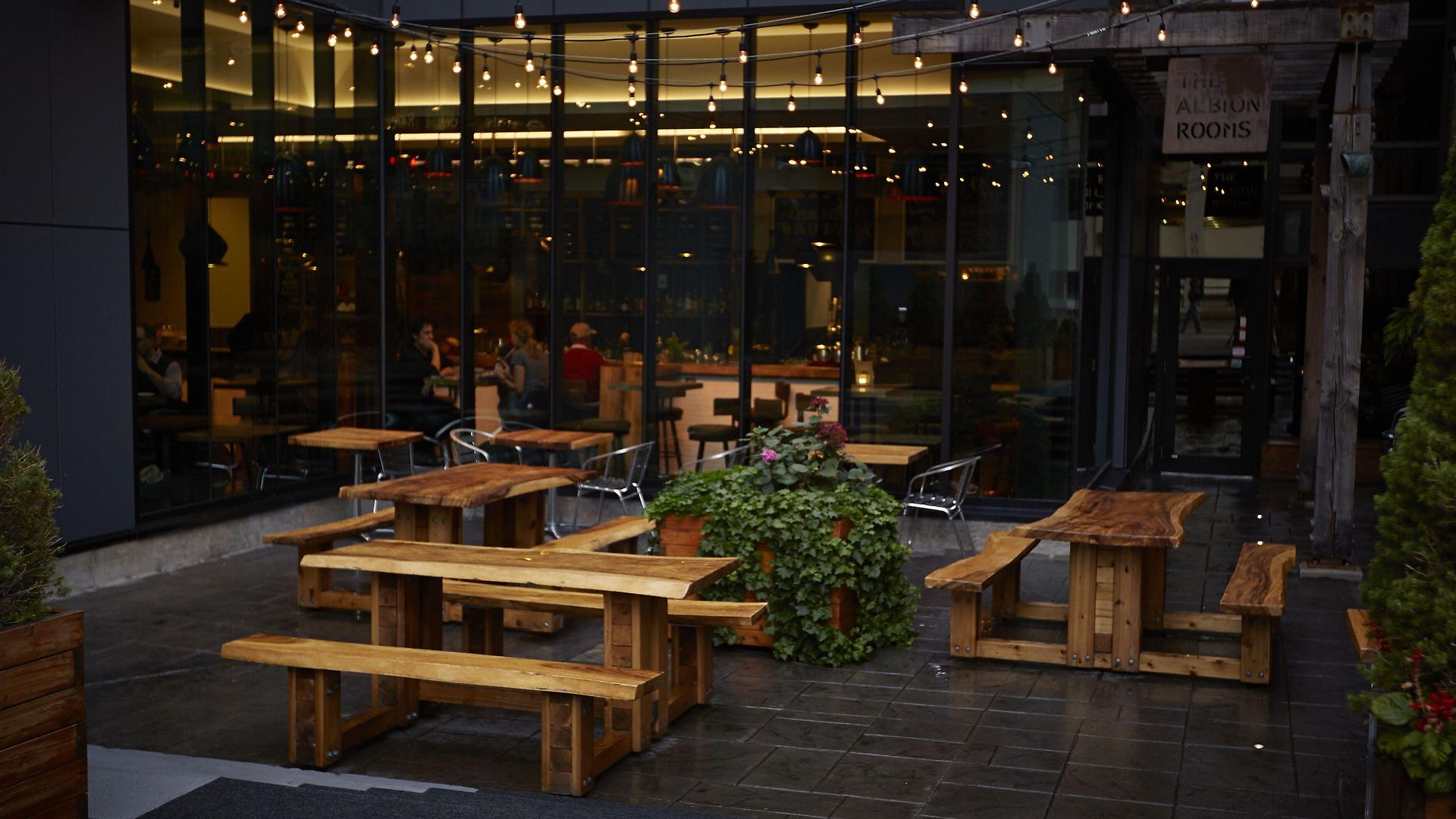 Doubletree By Hilton Downtown 4*