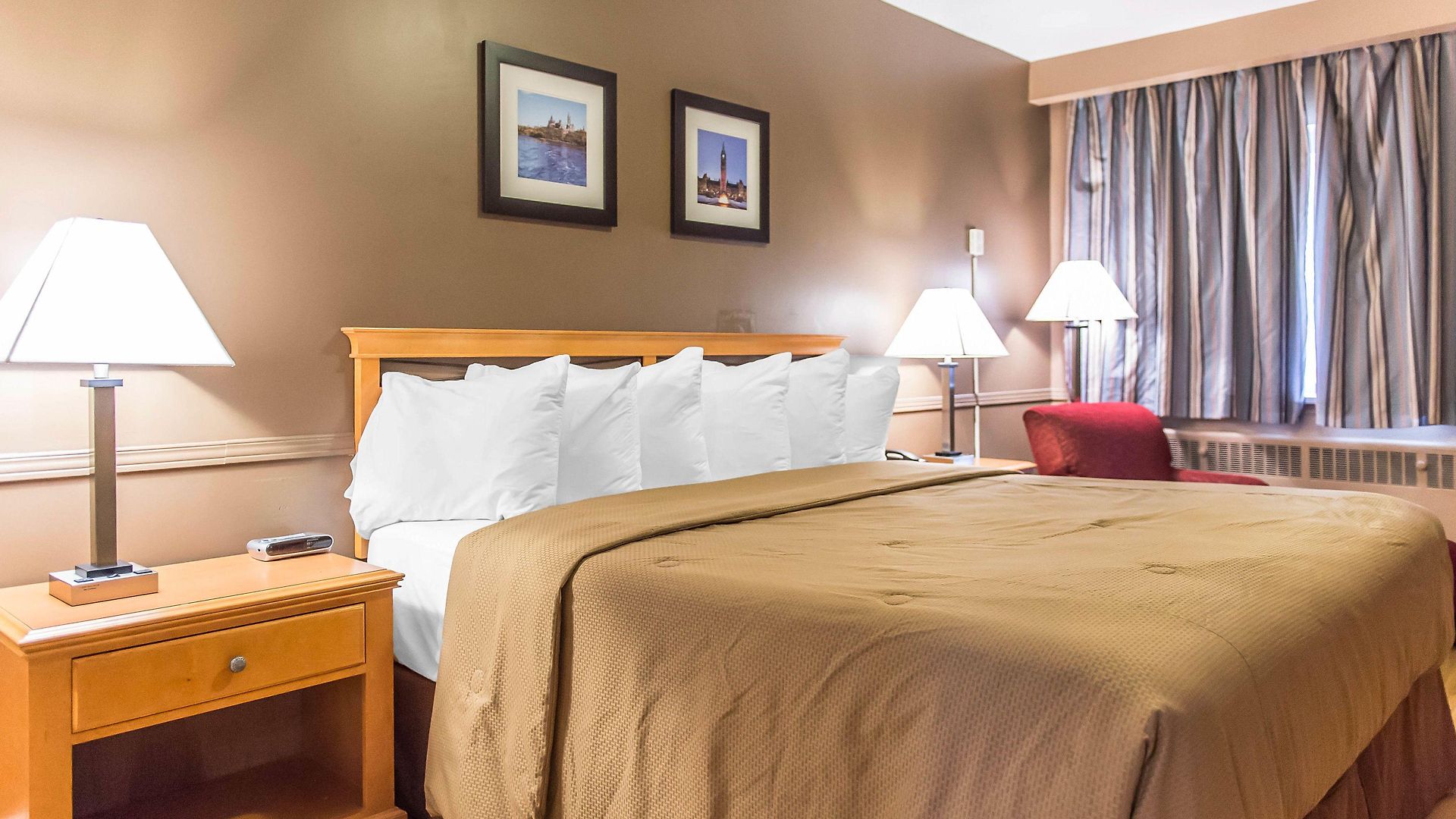 Econo Downtown Lodge