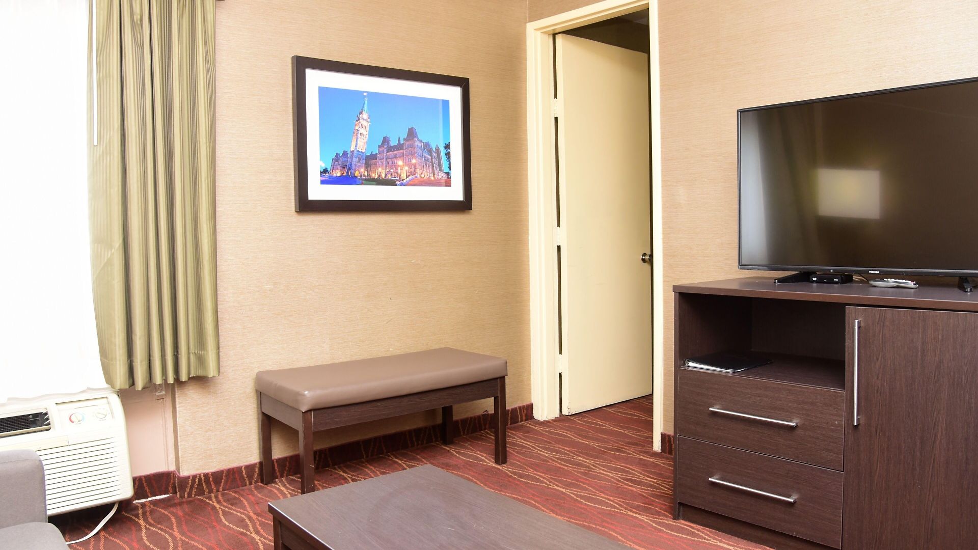 Days By Wyndham Hotel Ottawa