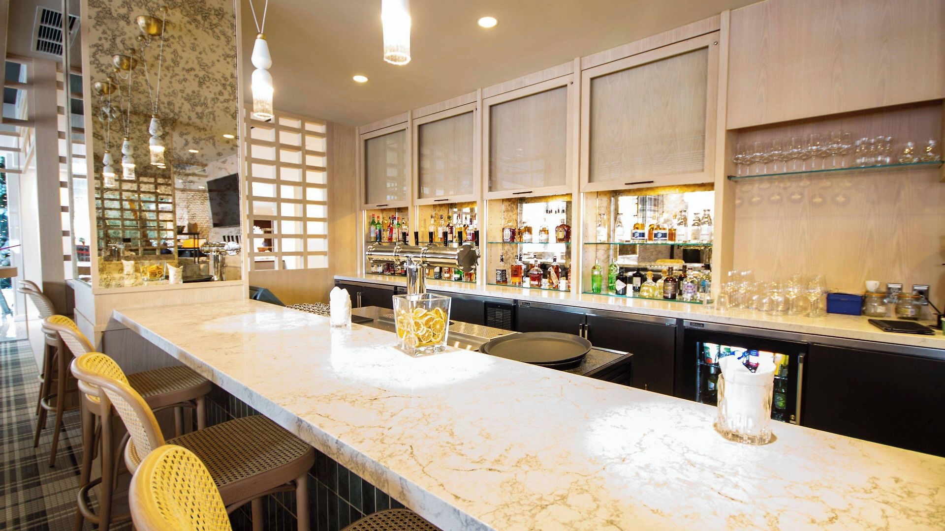Hotel Delta By Marriott Centre 4*