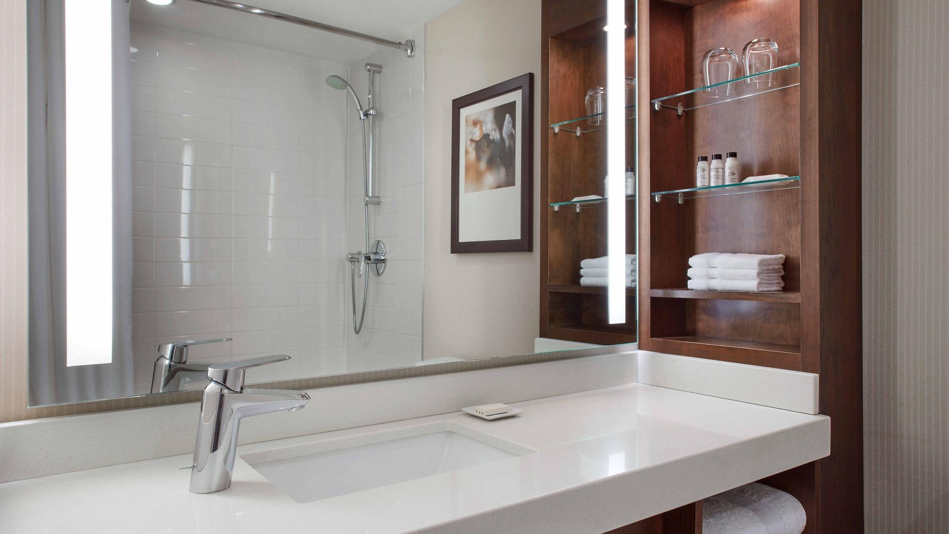 Delta By Marriott Centre 4*