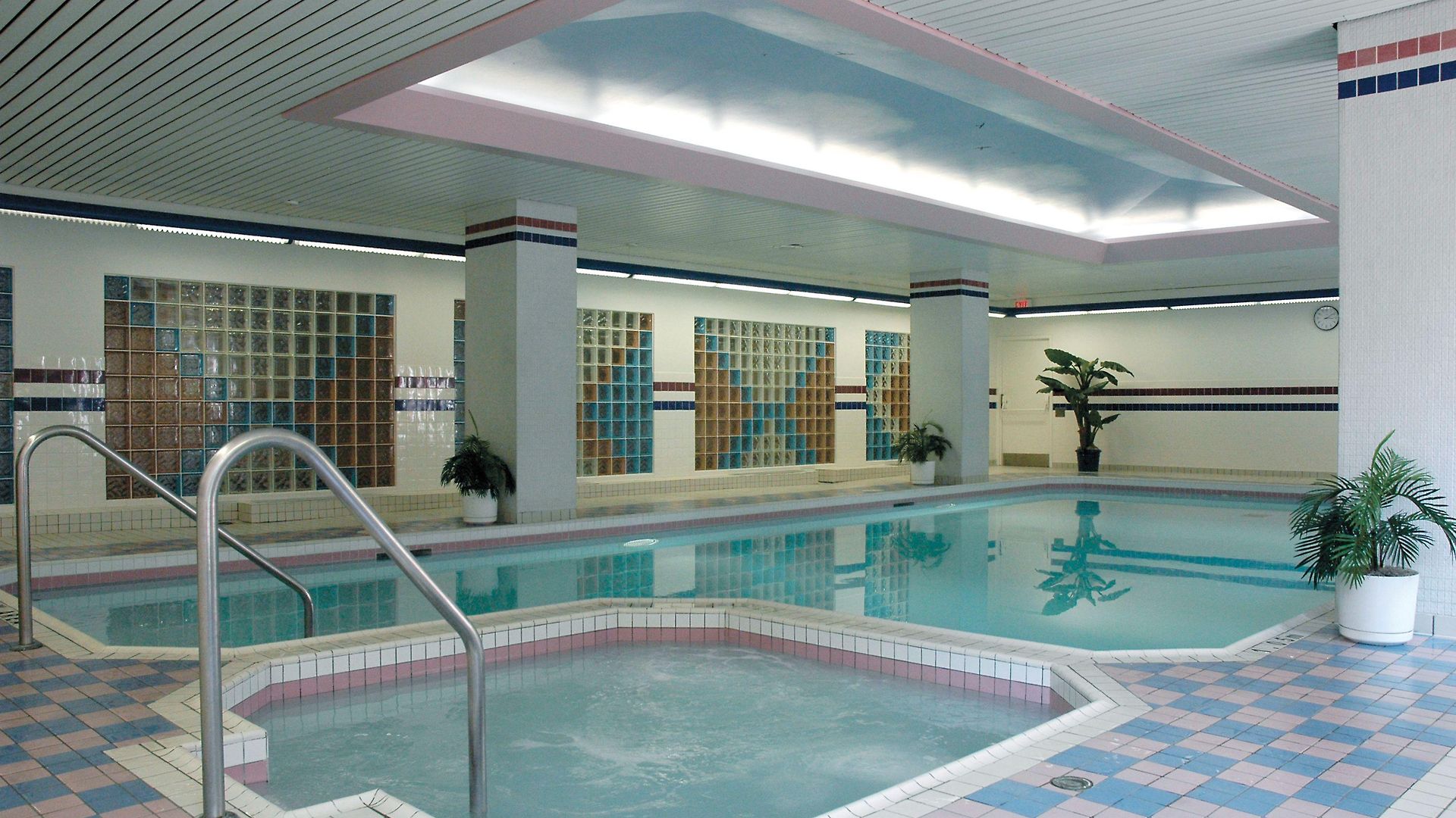 Cartier Place Hotel