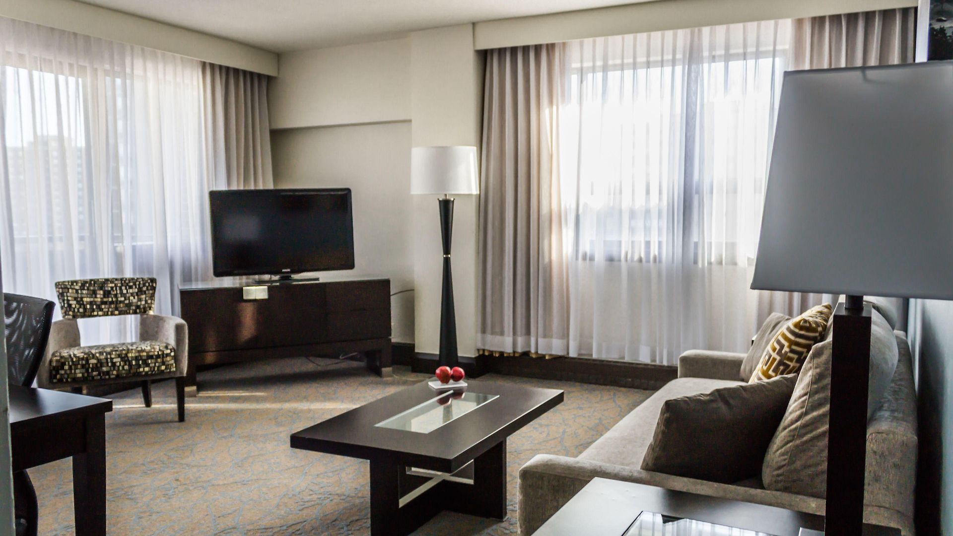 Hotel Embassy & Ottawa