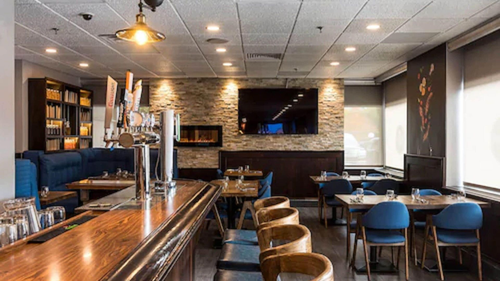 Embassy & 3* Ottawa