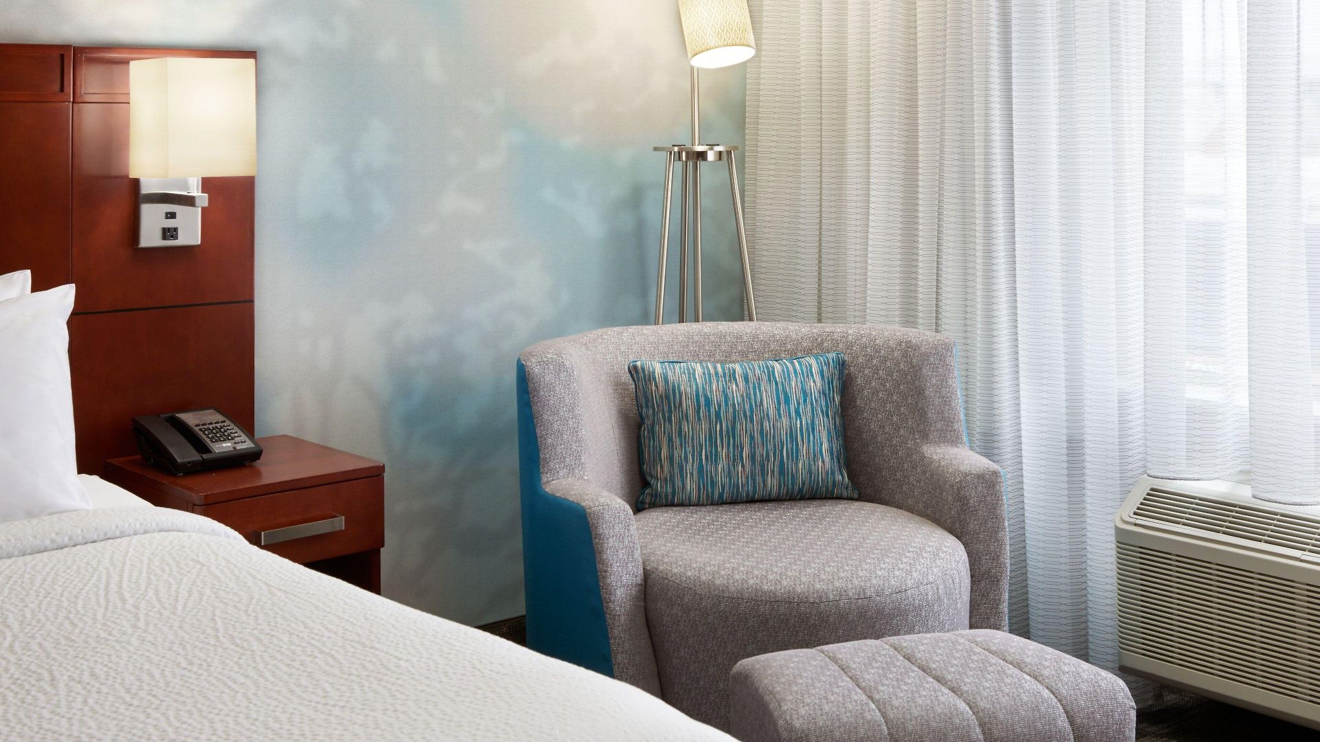 Hotel Courtyard By Marriott Downtown Ottawa