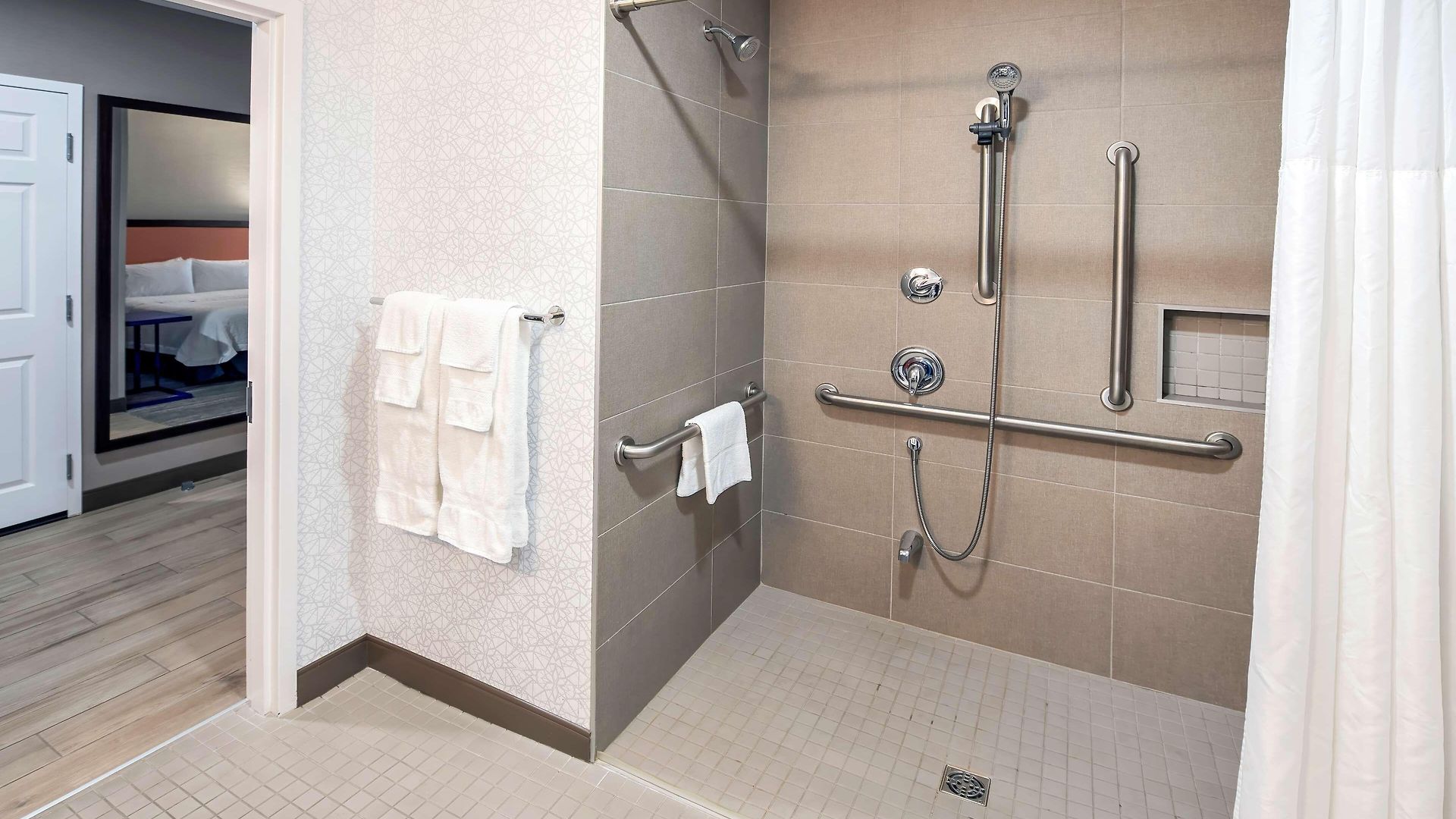 Hampton By Hilton 3*