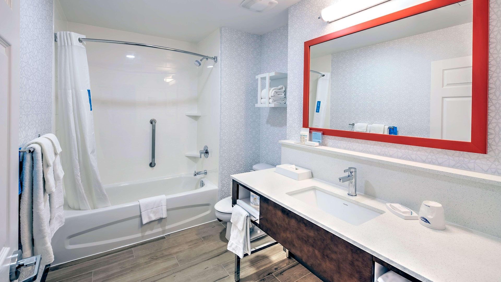 Hampton By Hilton 3*