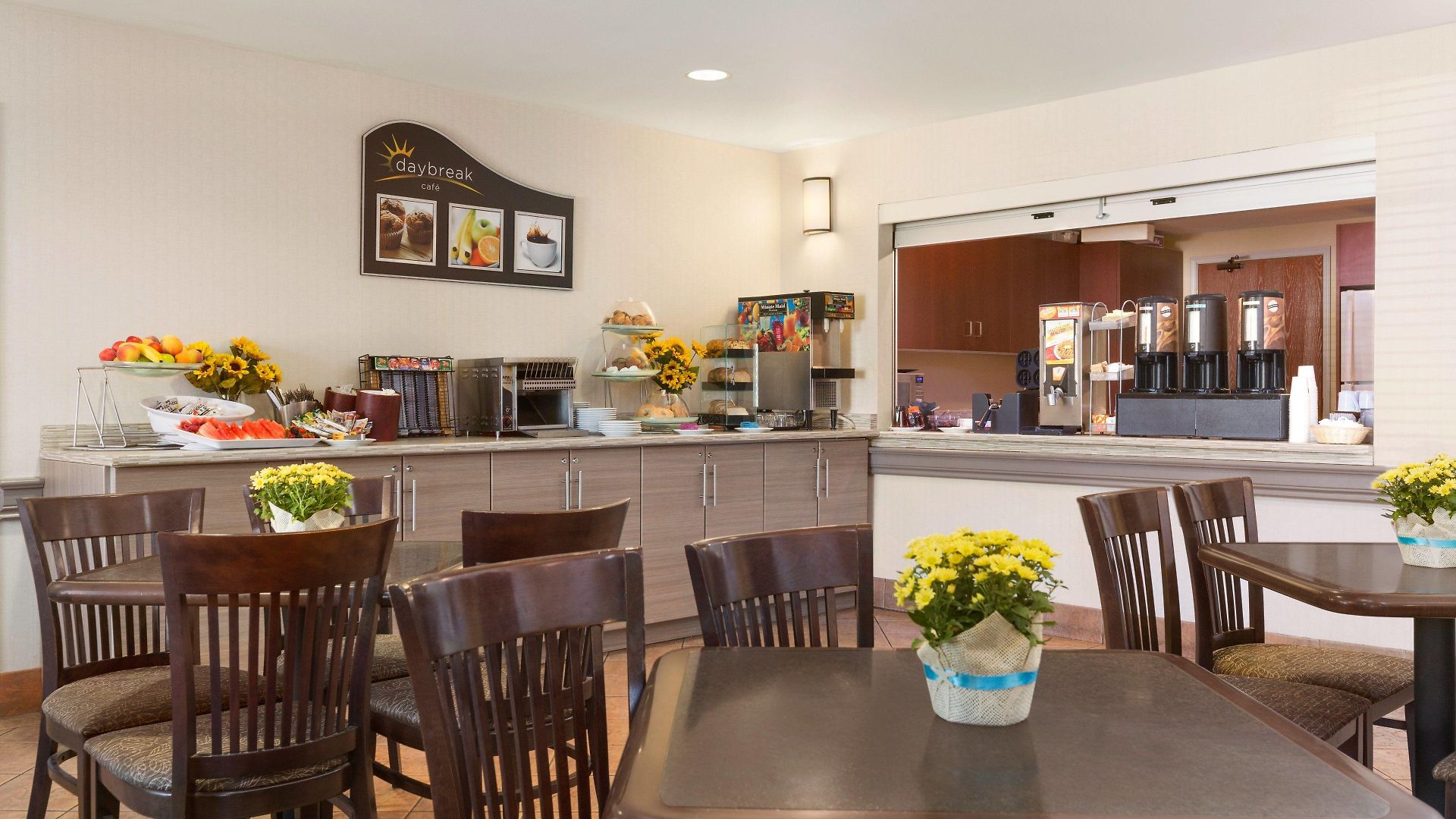 Days By Wyndham Airport Hotel Ottawa