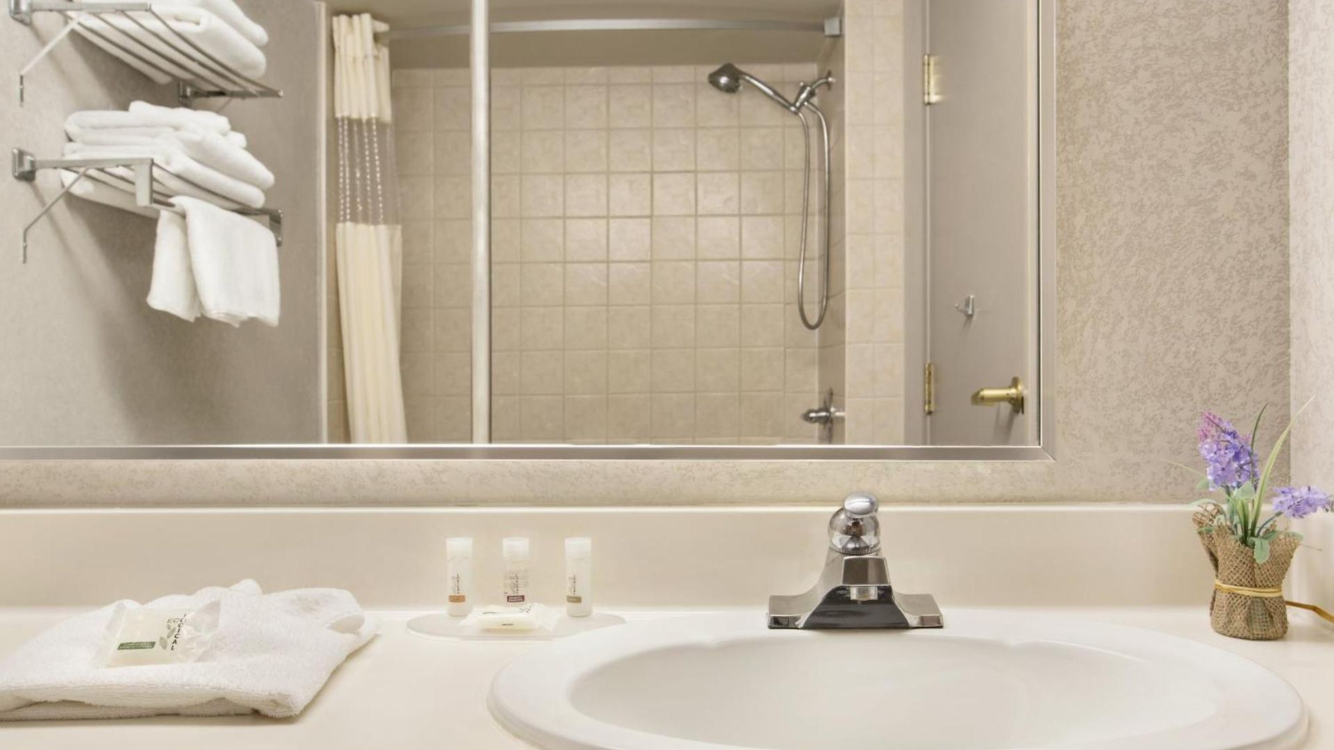Days By Wyndham Airport Hotel 3*