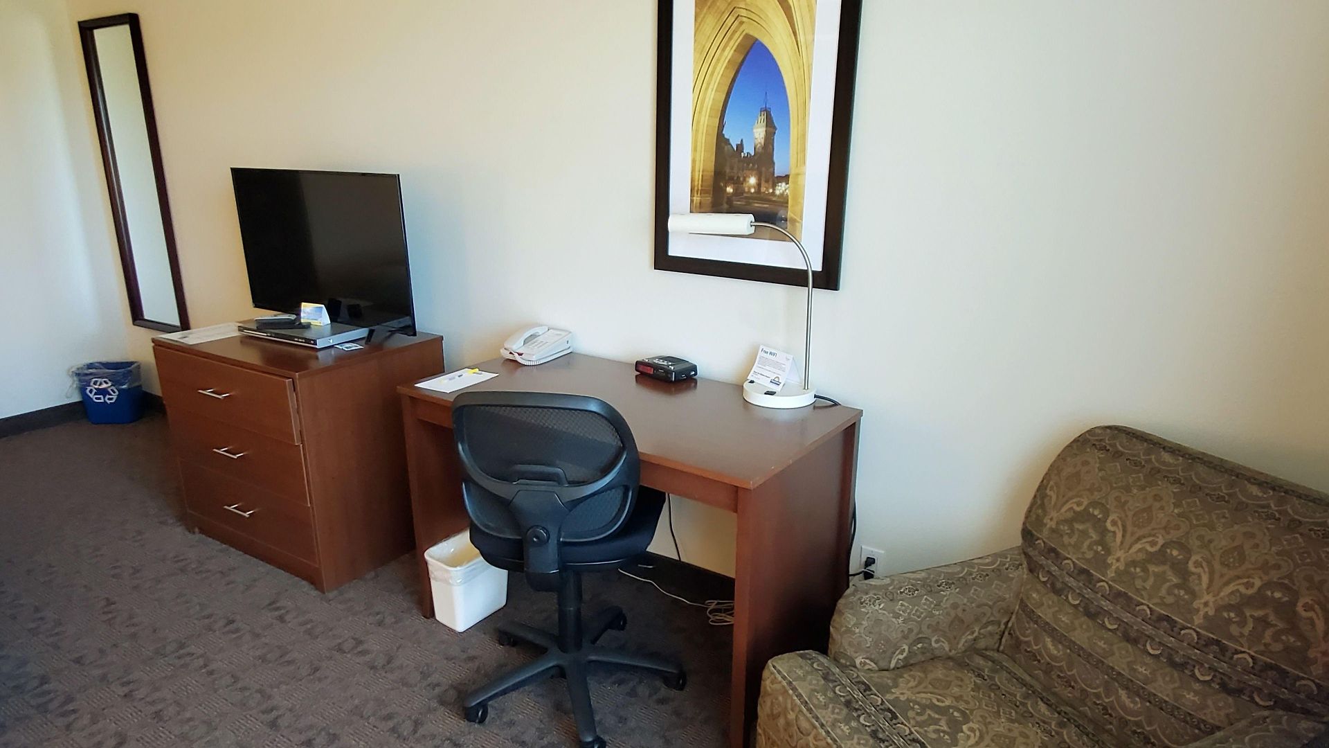 Hotel Days By Wyndham Airport