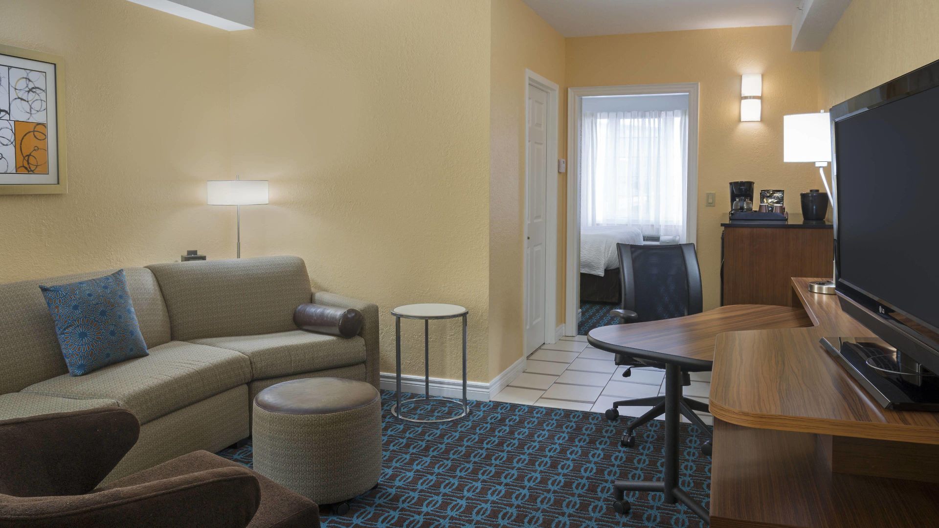 Fairfield & By Marriott Kanata 3*