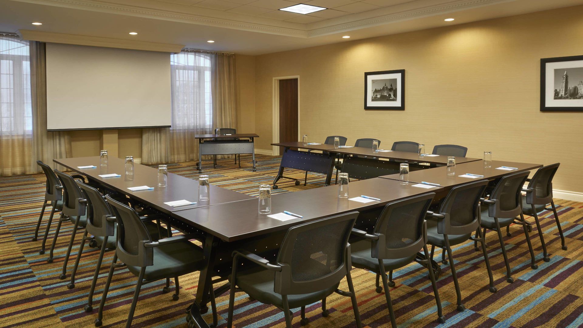 Hotel Fairfield & By Marriott Kanata Ottawa