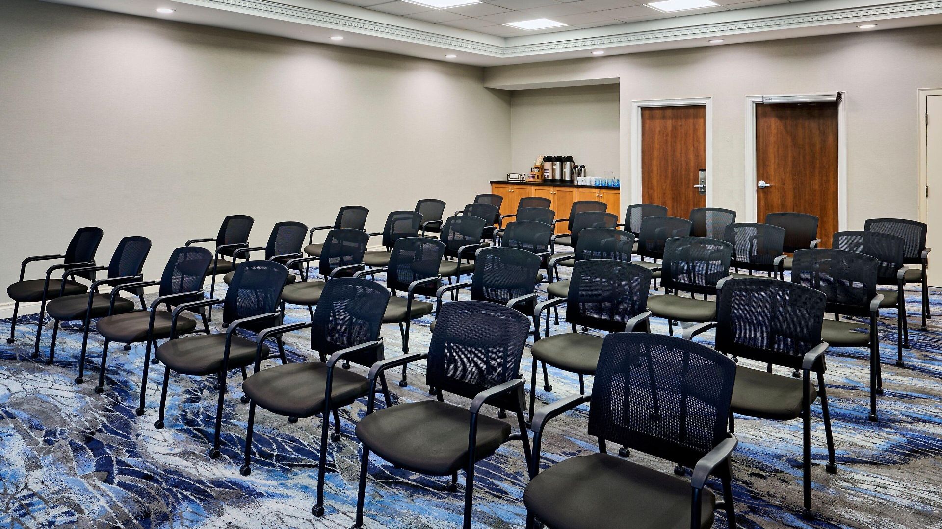 Fairfield & By Marriott Kanata Hotel 3*