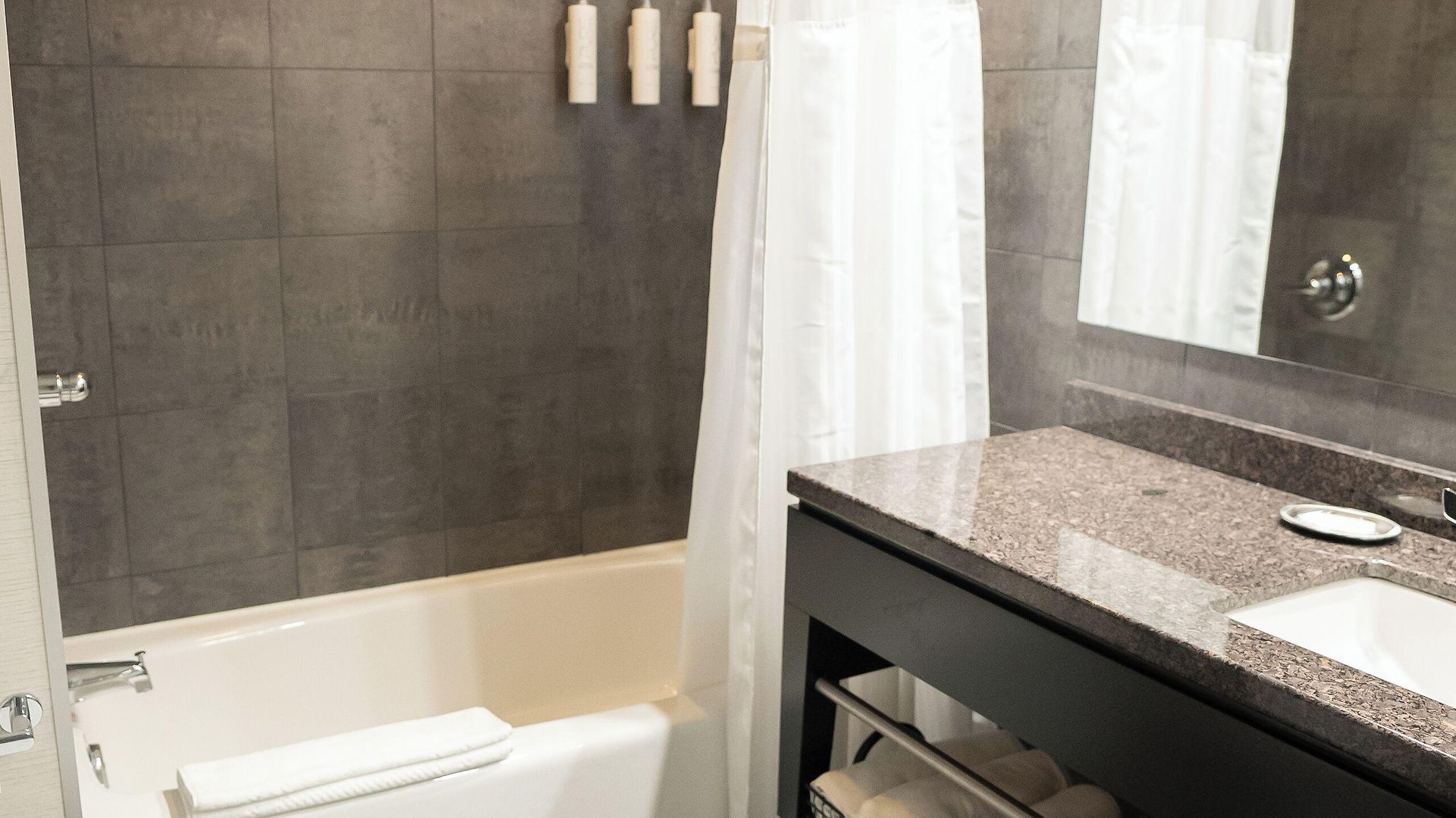 Hotel Brookstreet - West - Kanata