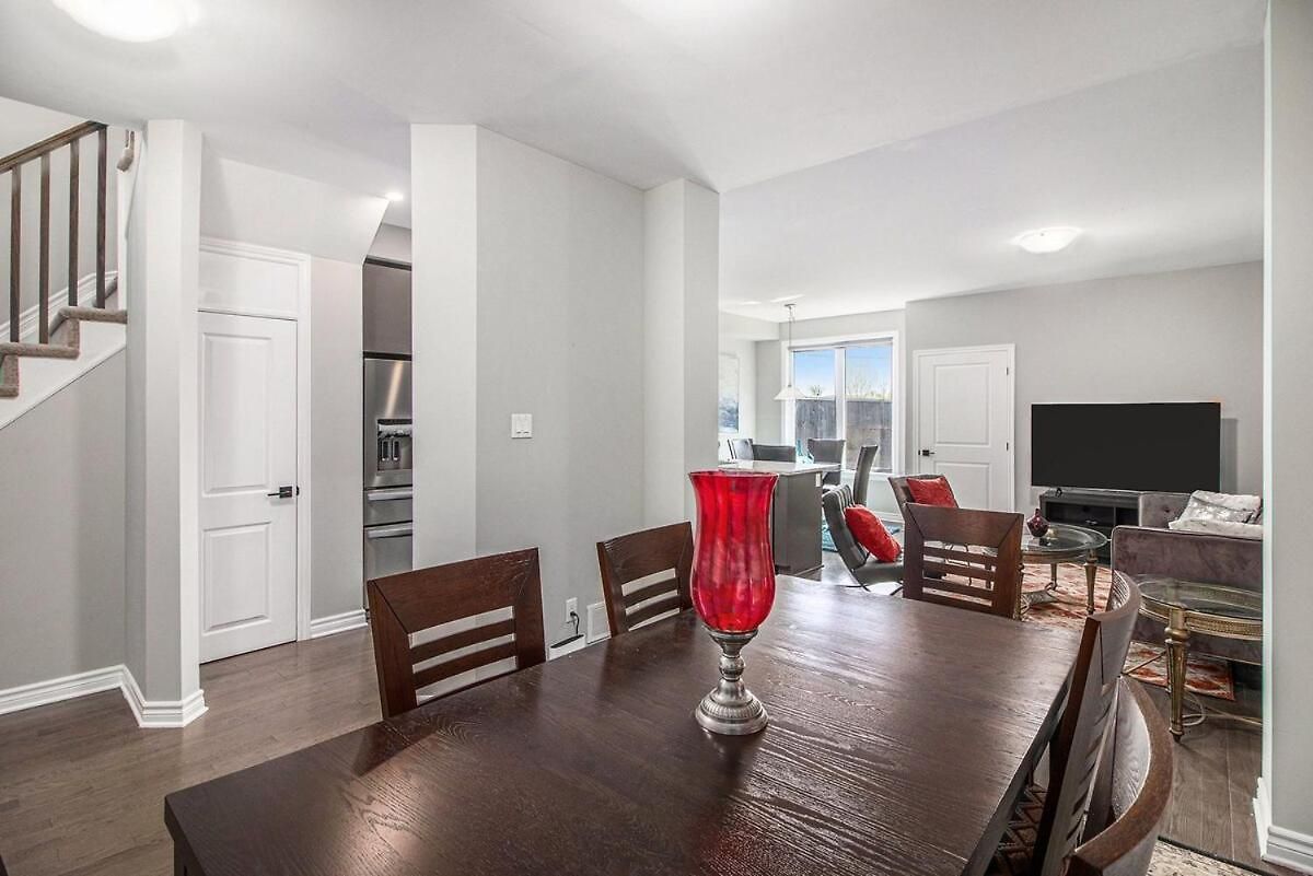 Apartment Beautifully Furnished 3-bedroom Ottawa