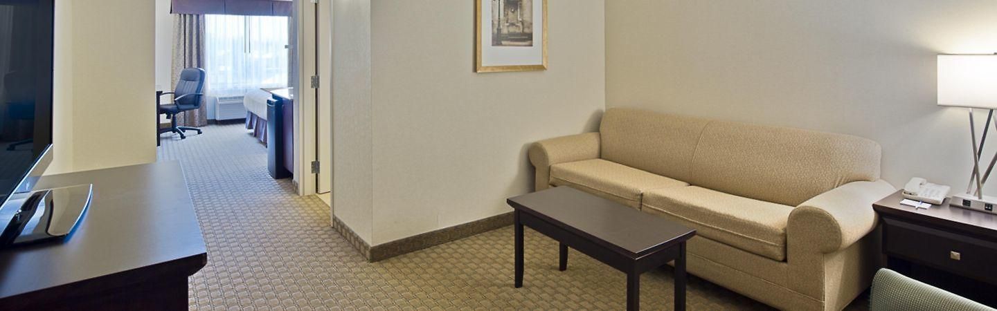 Hotel Express & Airport By Ihg Ottawa