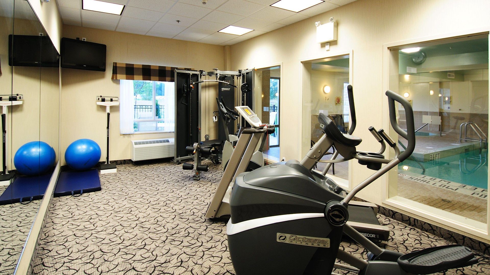 Hotel Express & Airport By Ihg Ottawa