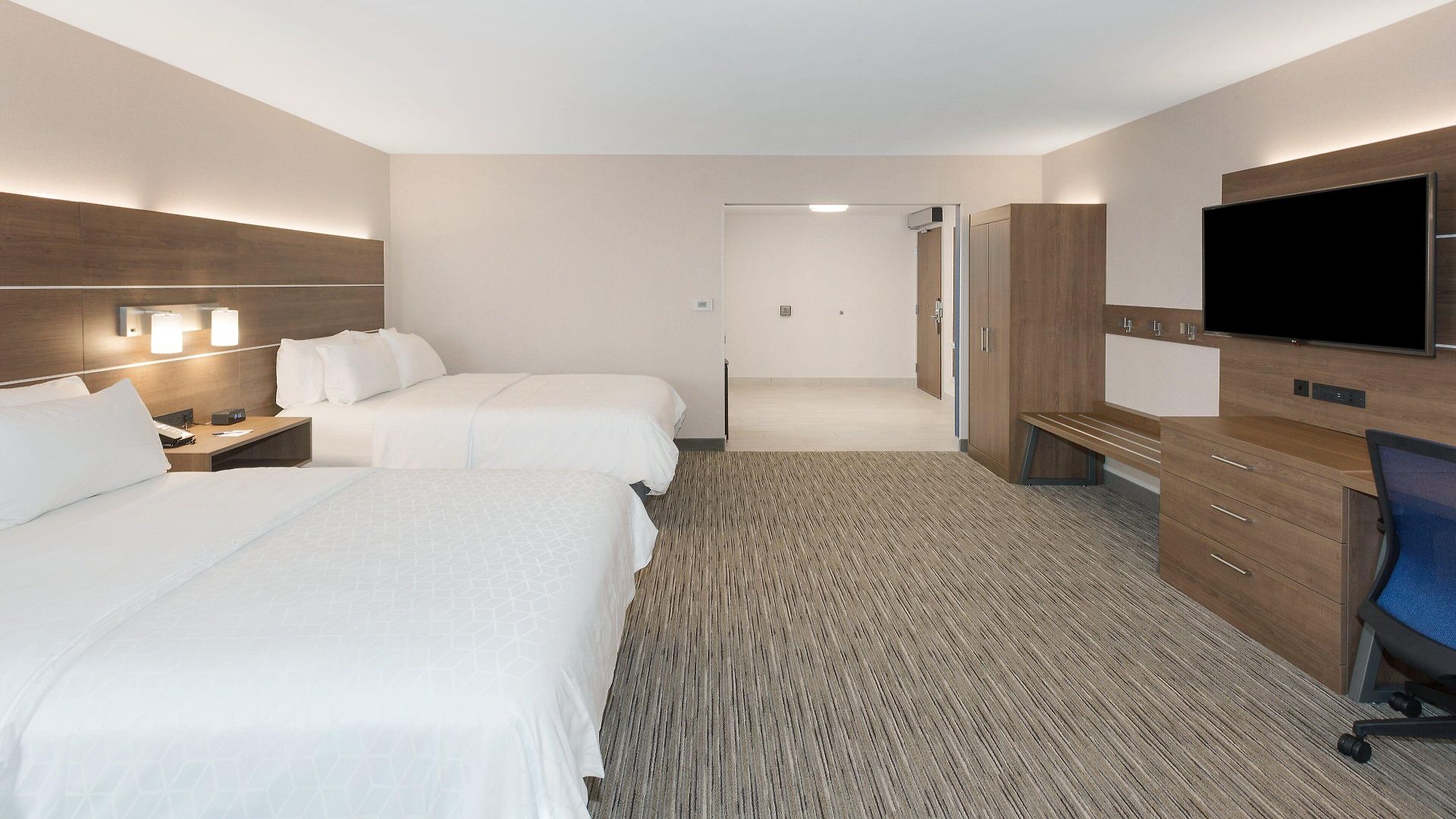 Hotel Express & Airport By Ihg 3*