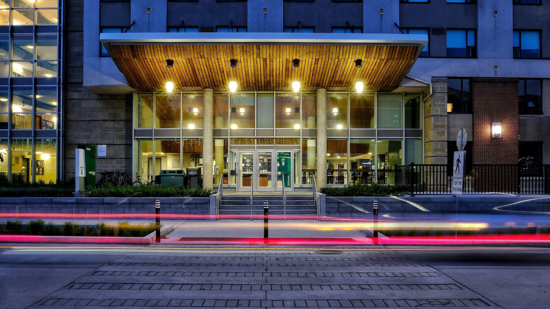 Residence & Conference Centre - Ottawa West Aparthotel