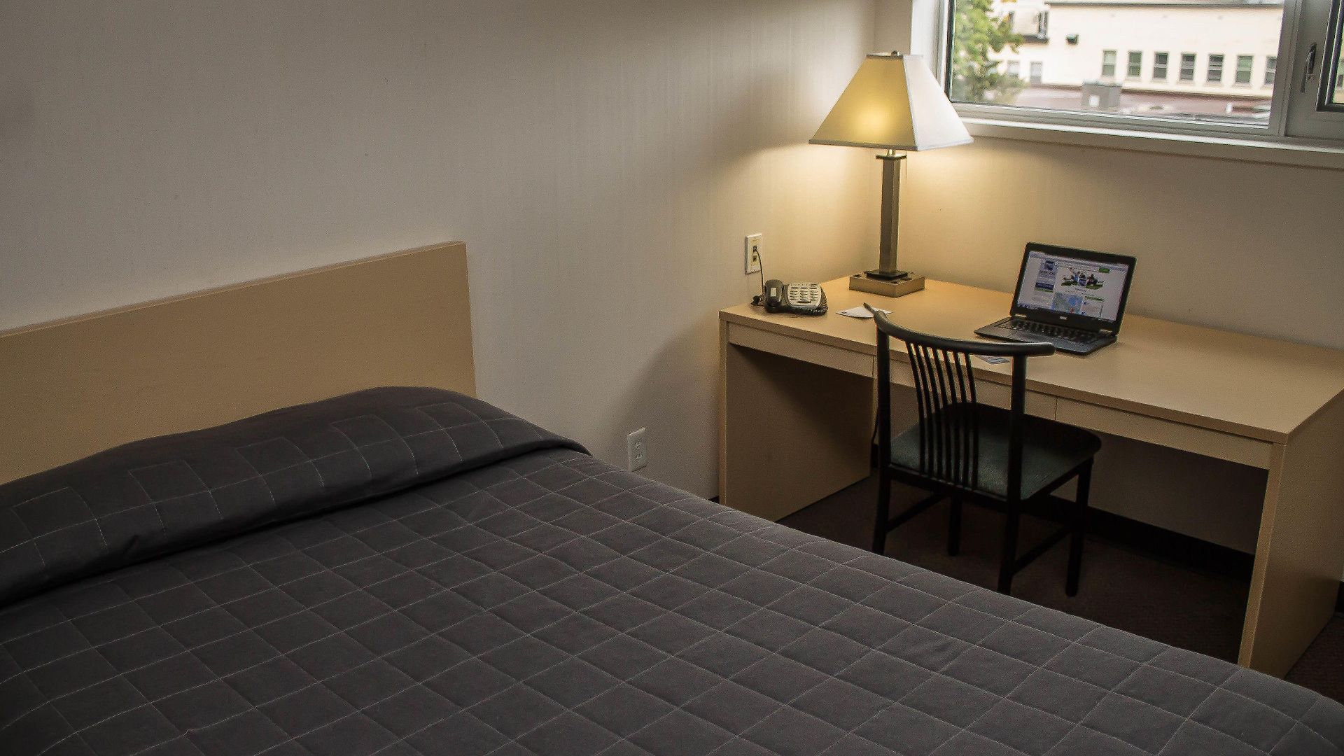 & Conference Centre - Downtown 3*