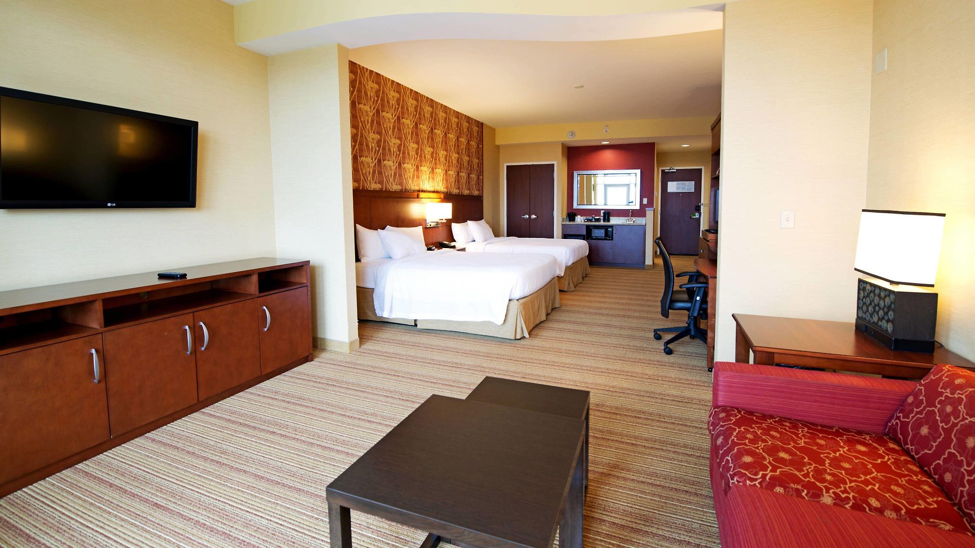 Courtyard By Marriott East