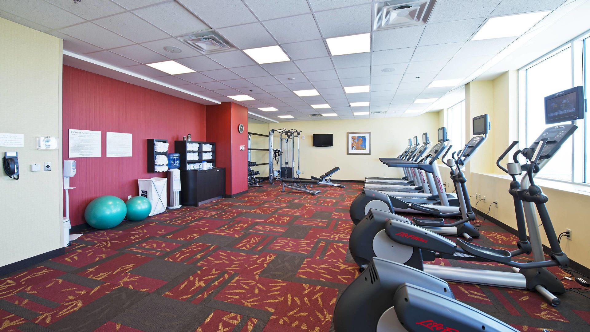 Courtyard By Marriott East