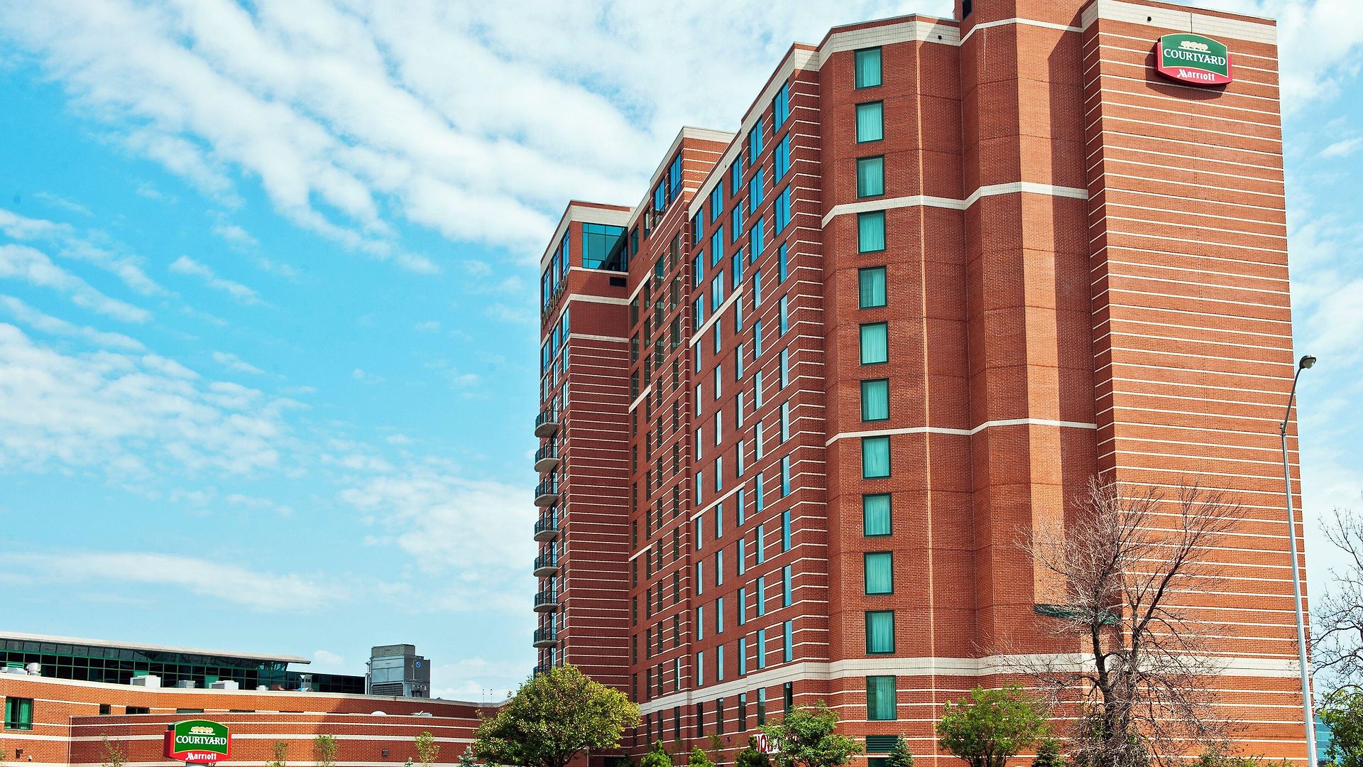 Courtyard By Marriott East Hotel 3*