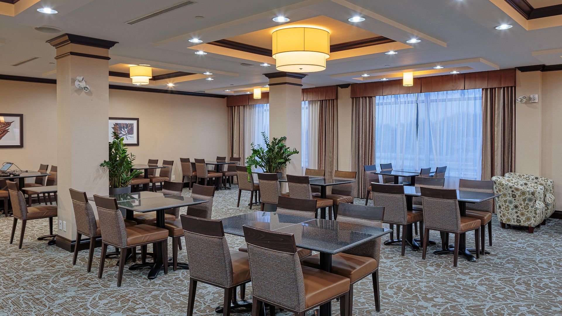 Express & East-orleans By Ihg Hotel Ottawa