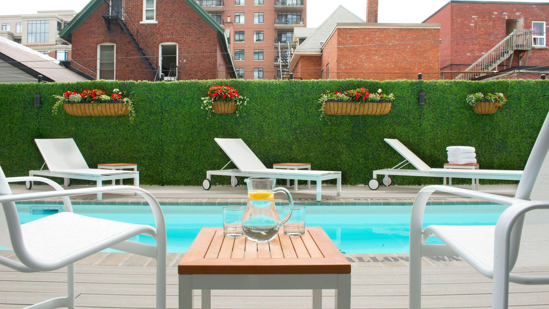 Soho Residences Lisgar Aparthotel 4*
