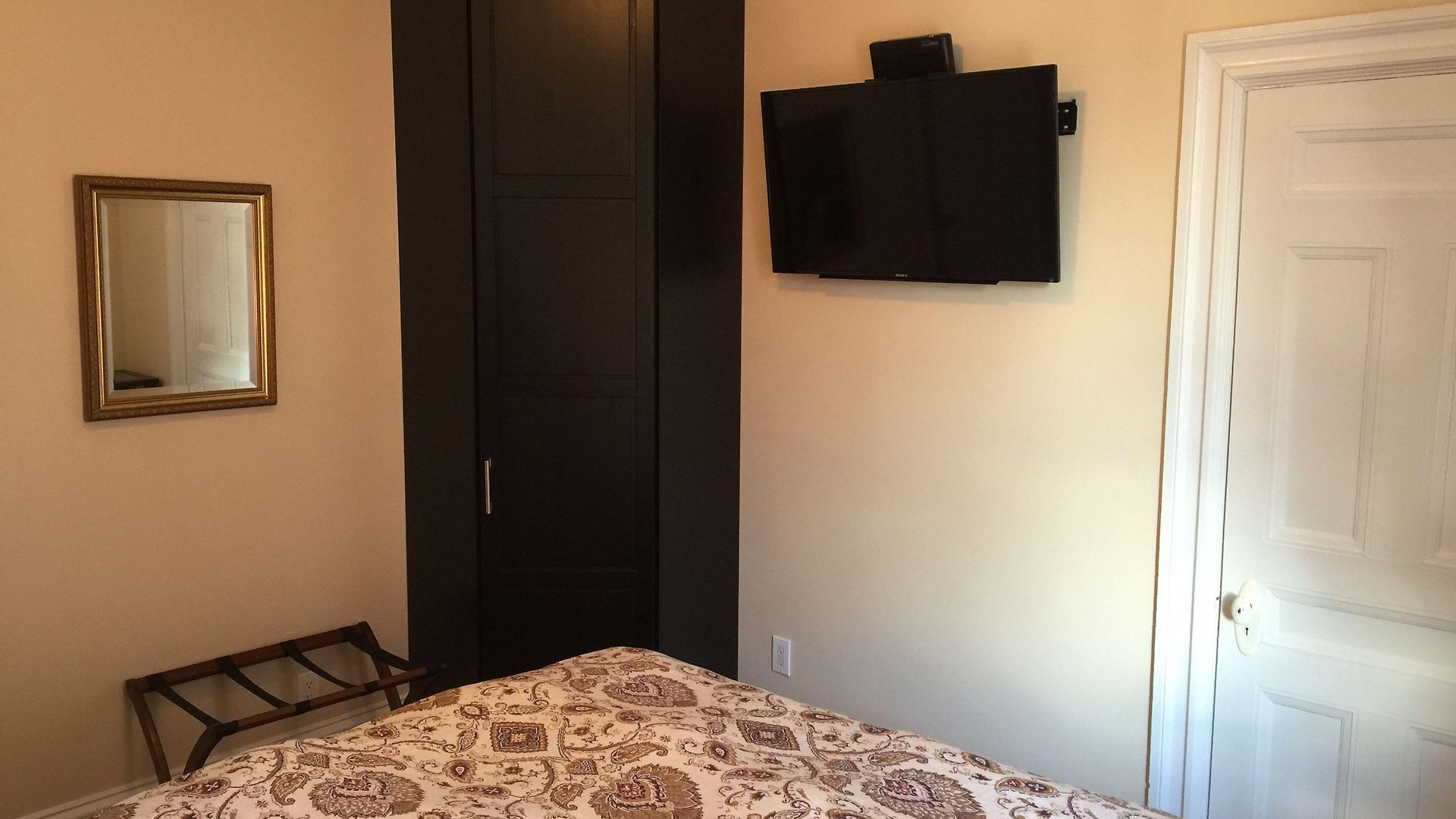 Bed & Breakfast The Century House 3*