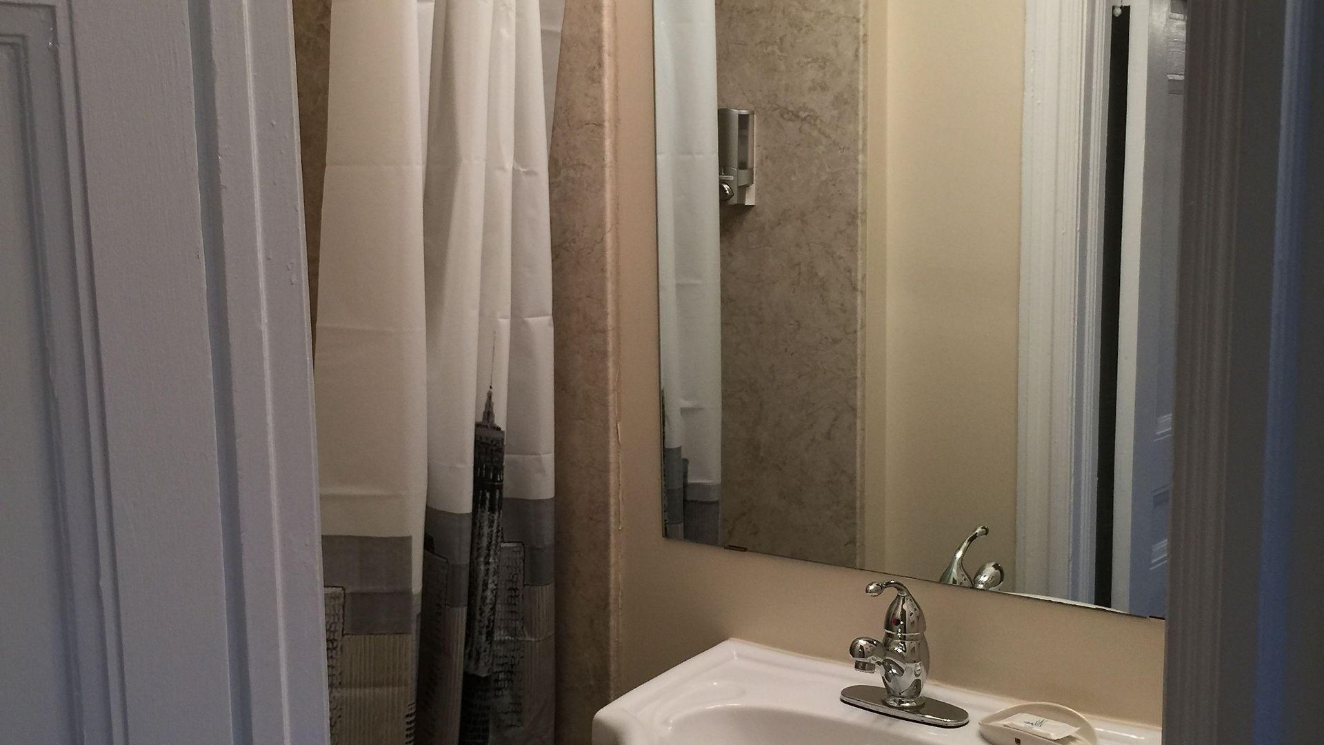 The Century House 3* Ottawa