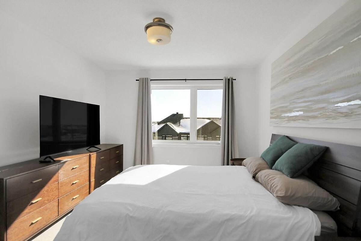 Holiday home Modern 2br With Parking Near Airport And Downtown