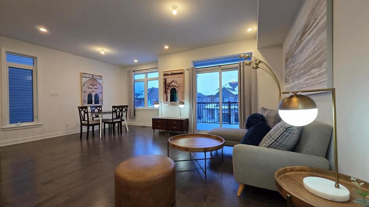 Modern 2br With Parking Near Airport And Downtown Ottawa