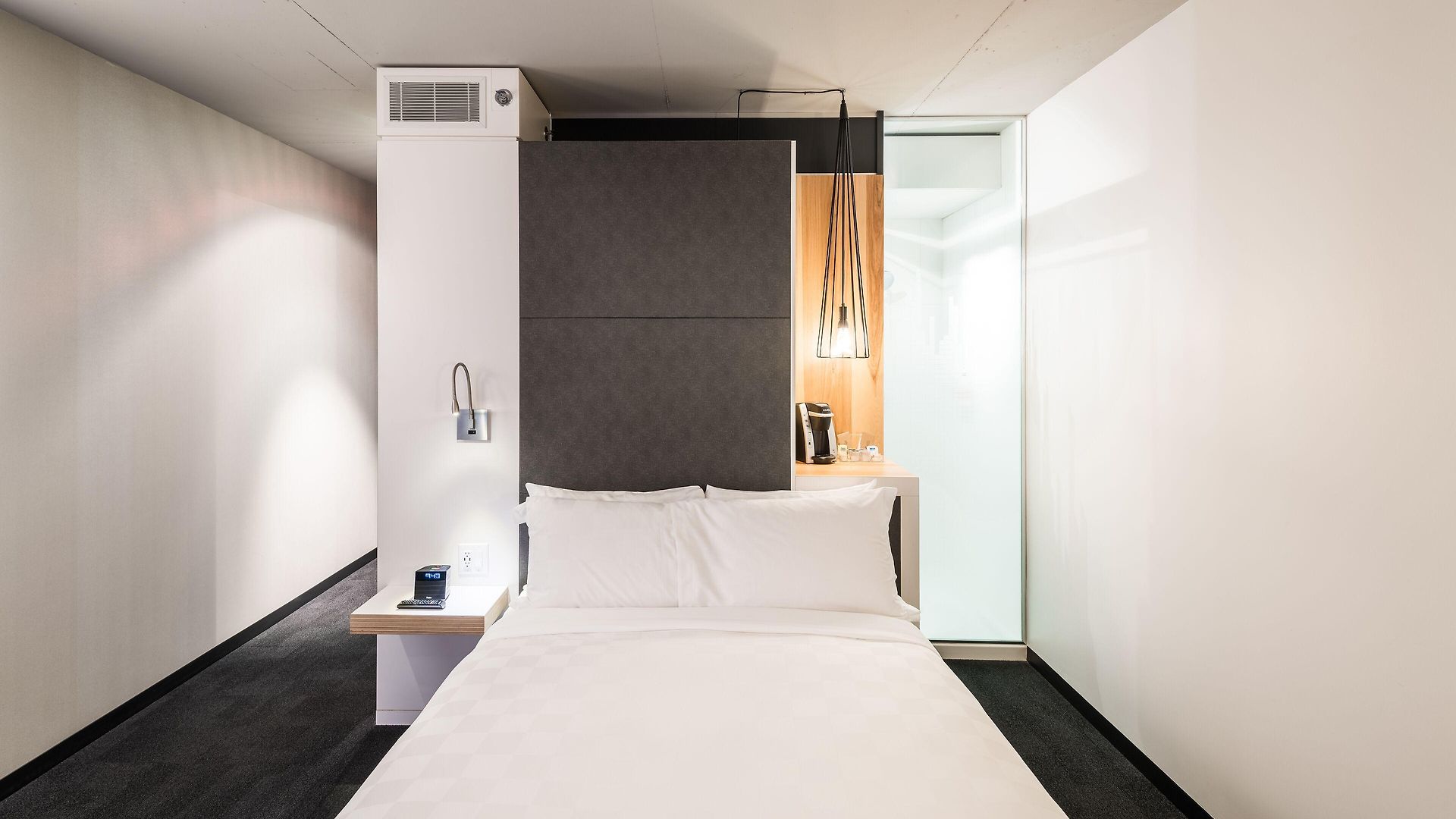 Alt Downtown Hotel 3*