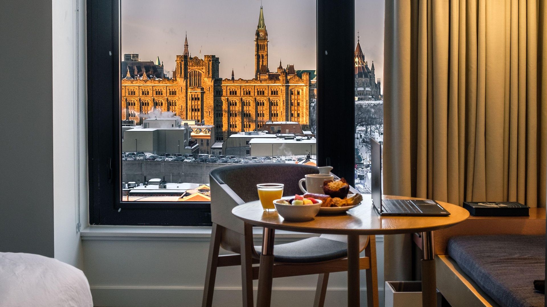 Andaz Ottawa Byward Market, By Hyatt Hotel Ottawa
