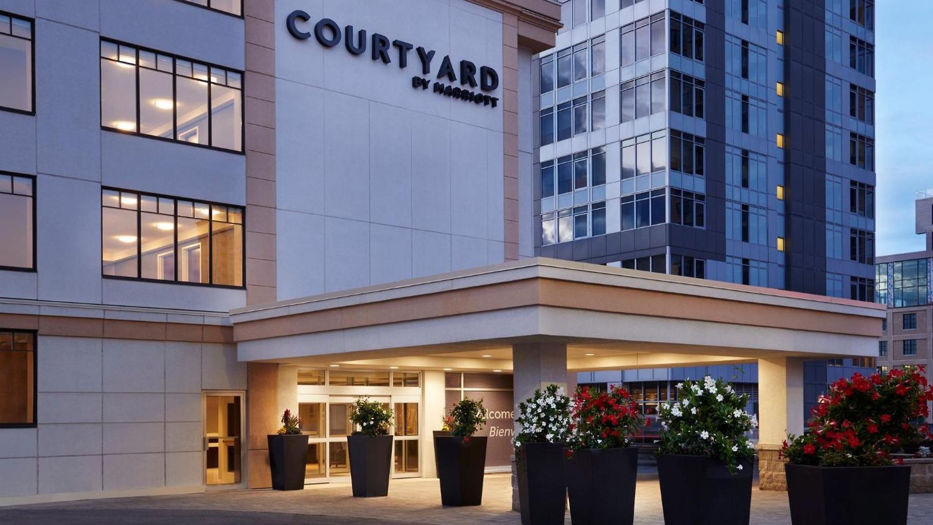 Courtyard By Marriott Downtown 3* Ottawa