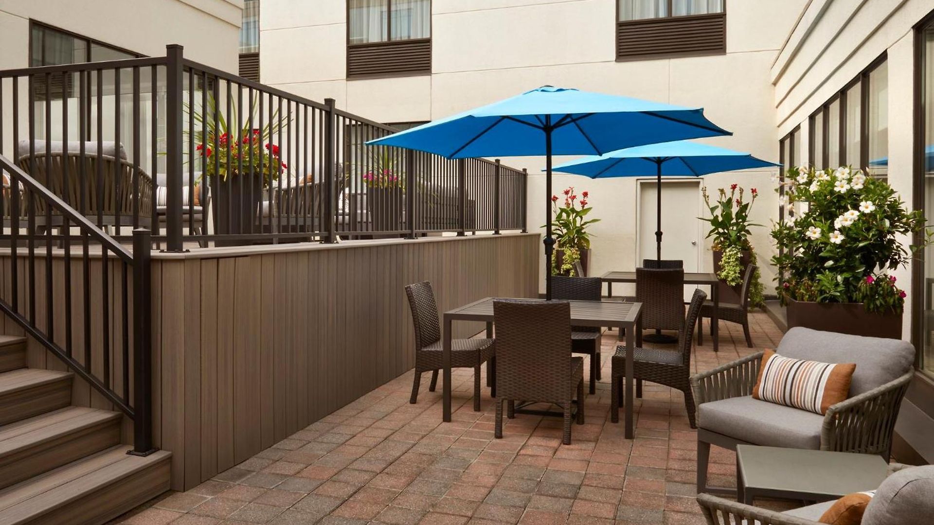 Courtyard By Marriott Downtown 3* Ottawa