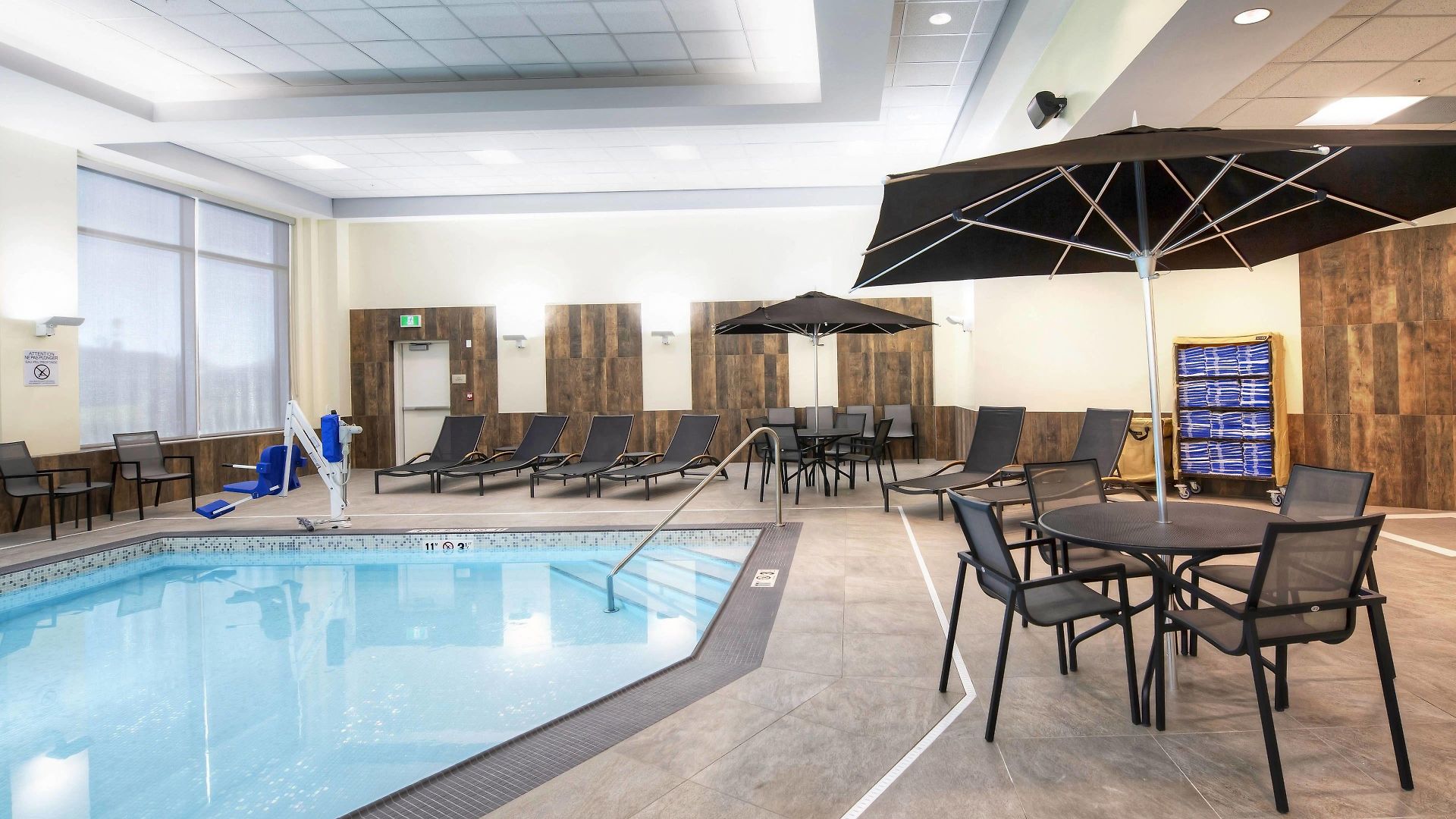 Fairfield & By Marriott Airport Ottawa
