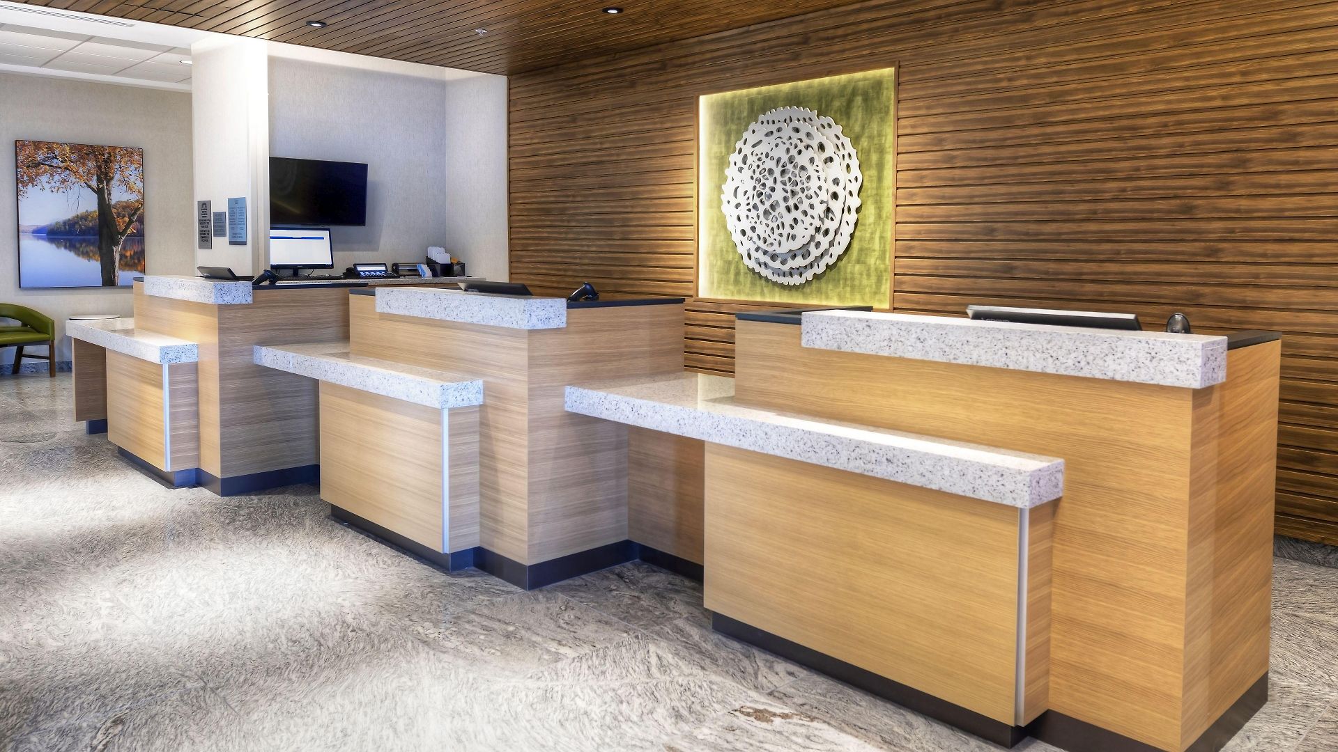 Fairfield & By Marriott Airport 3*