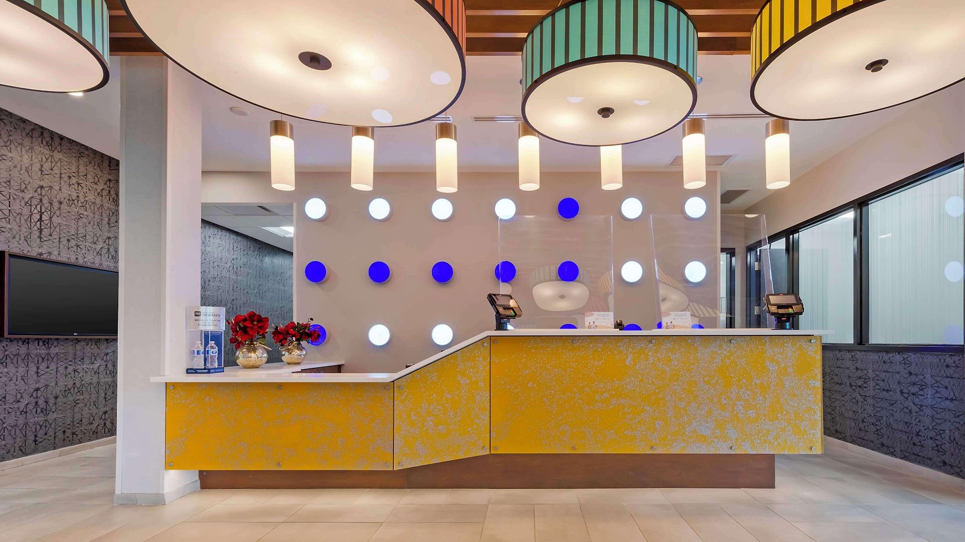 Hotel Glo Western Kanata West 3*