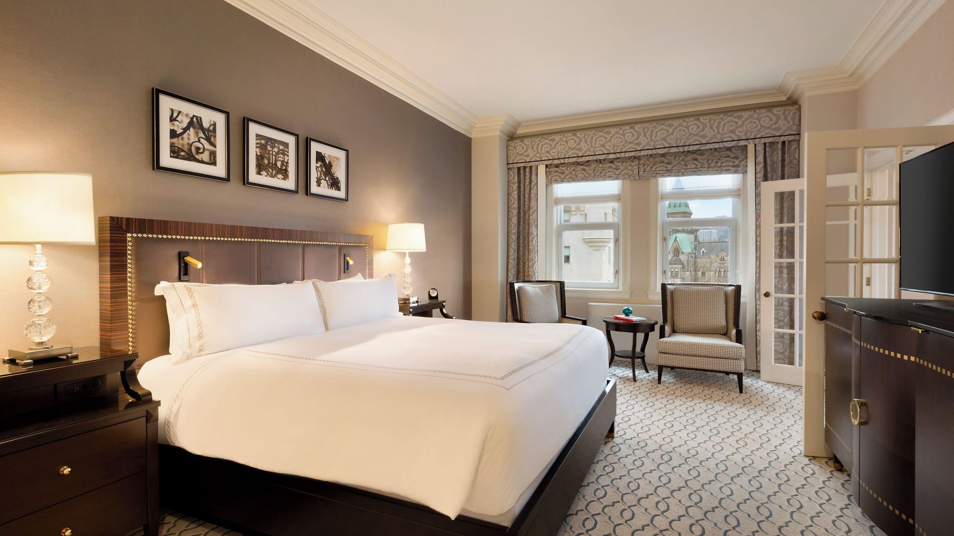 Fairmont Chateau Laurier Gold Experience Hotel
