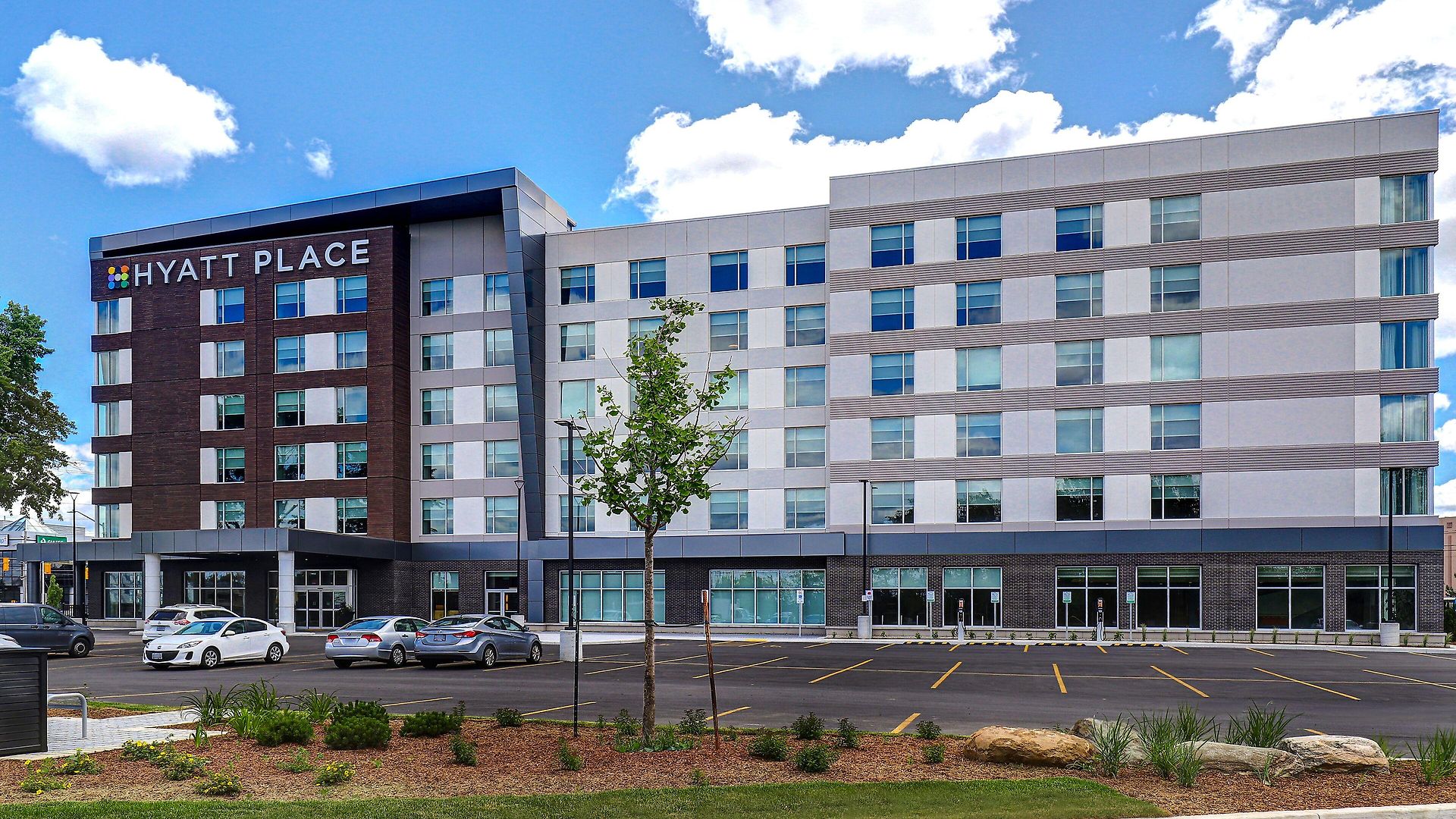 Hyatt Place West 3*