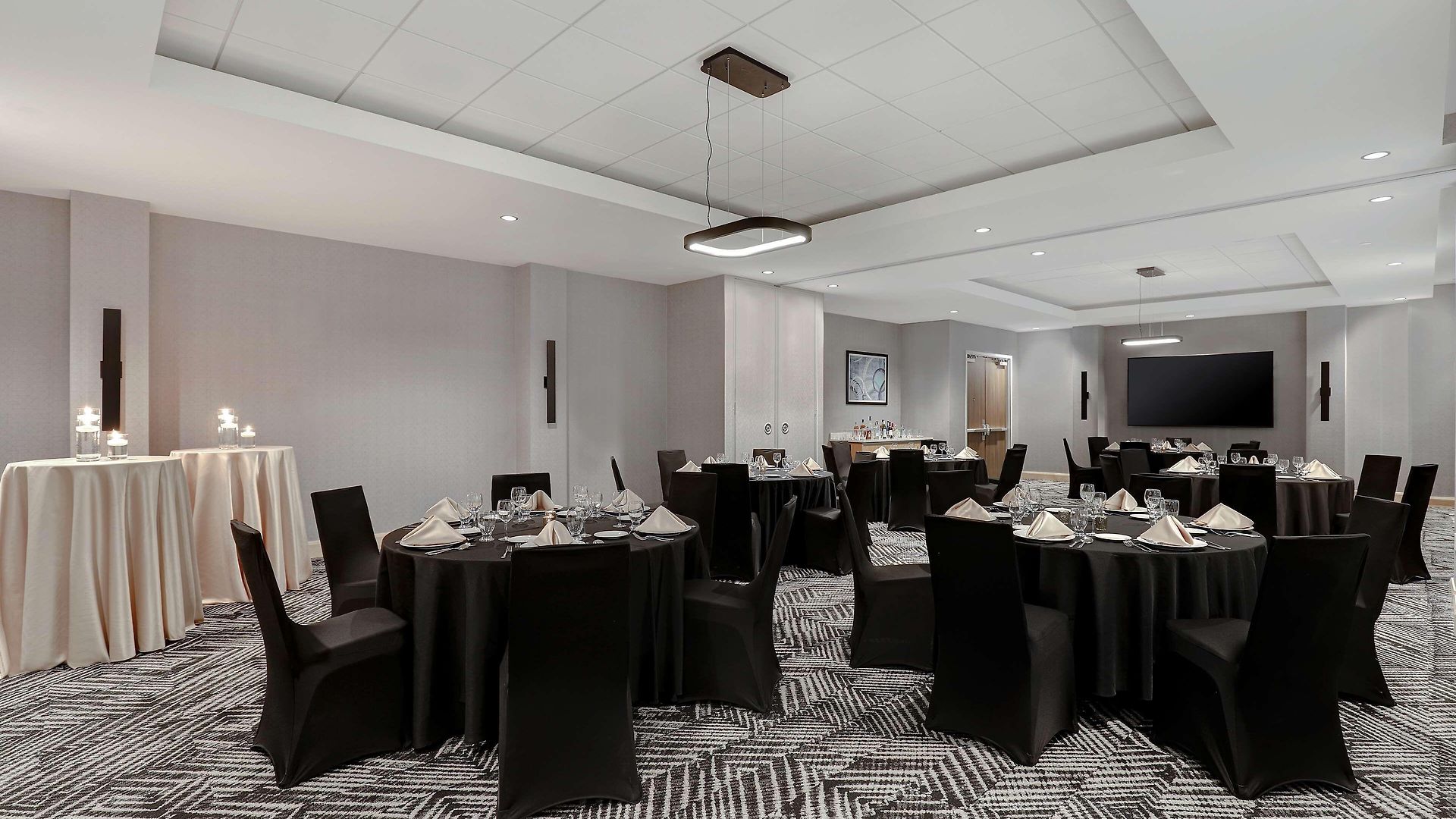 Hyatt Place West 3*