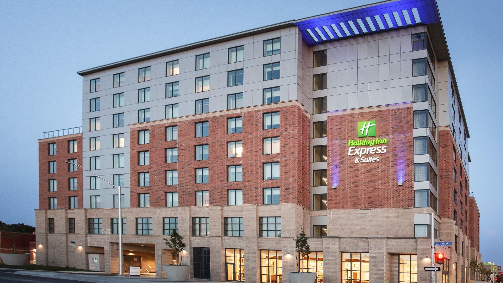 Hotel Express & Downtown East By Ihg 3*
