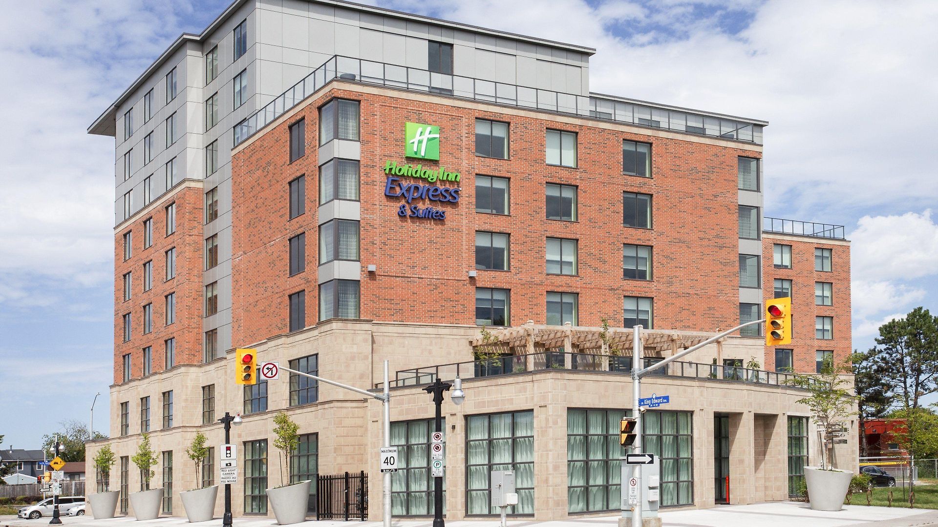 Express & Downtown East By Ihg Ottawa