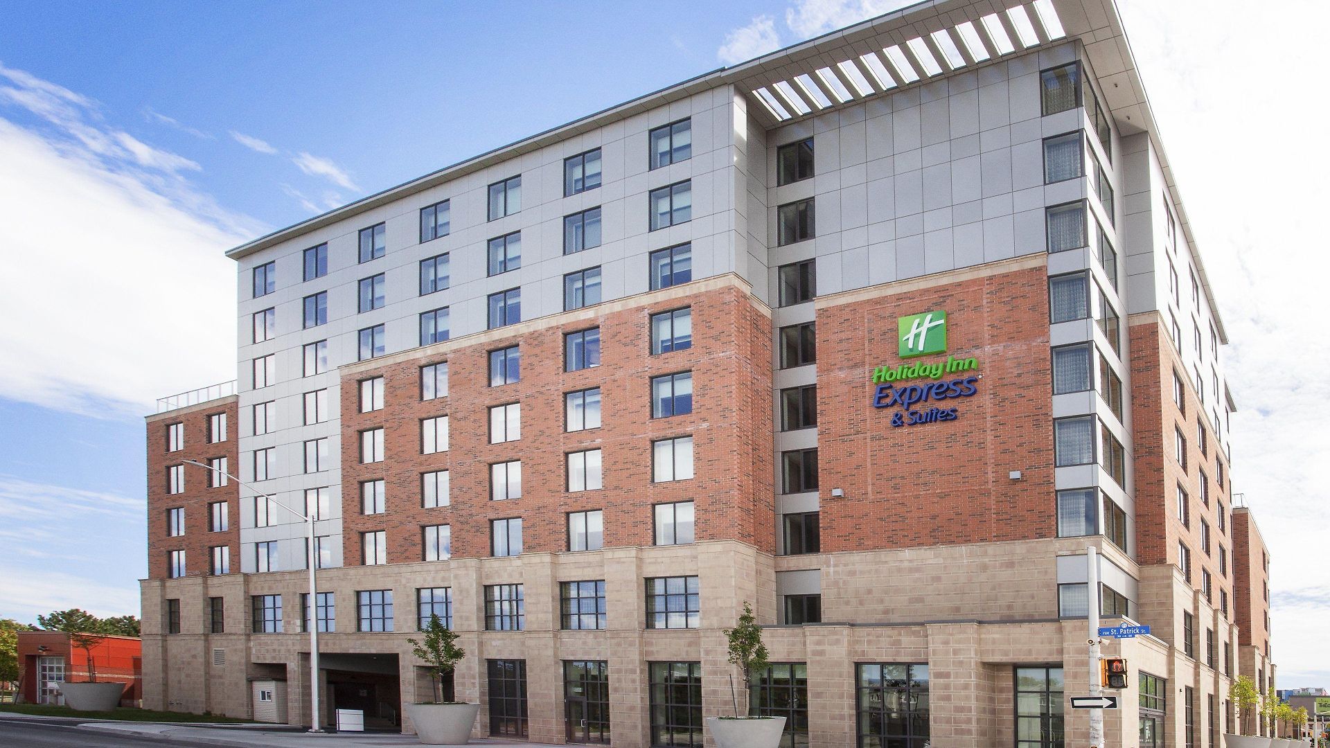 Hotel Express & Downtown East By Ihg 3*
