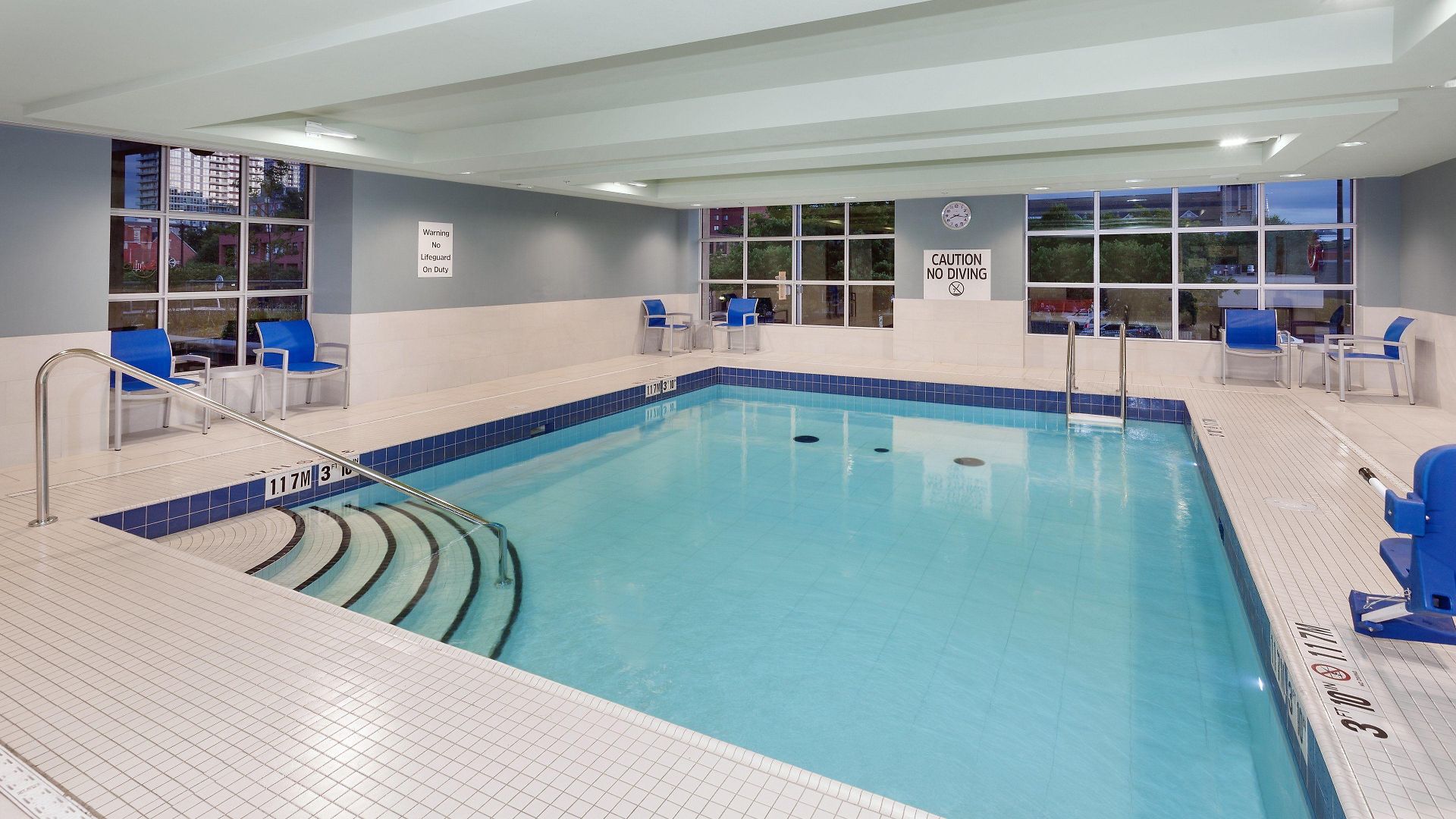 Express & Downtown East By Ihg 3*